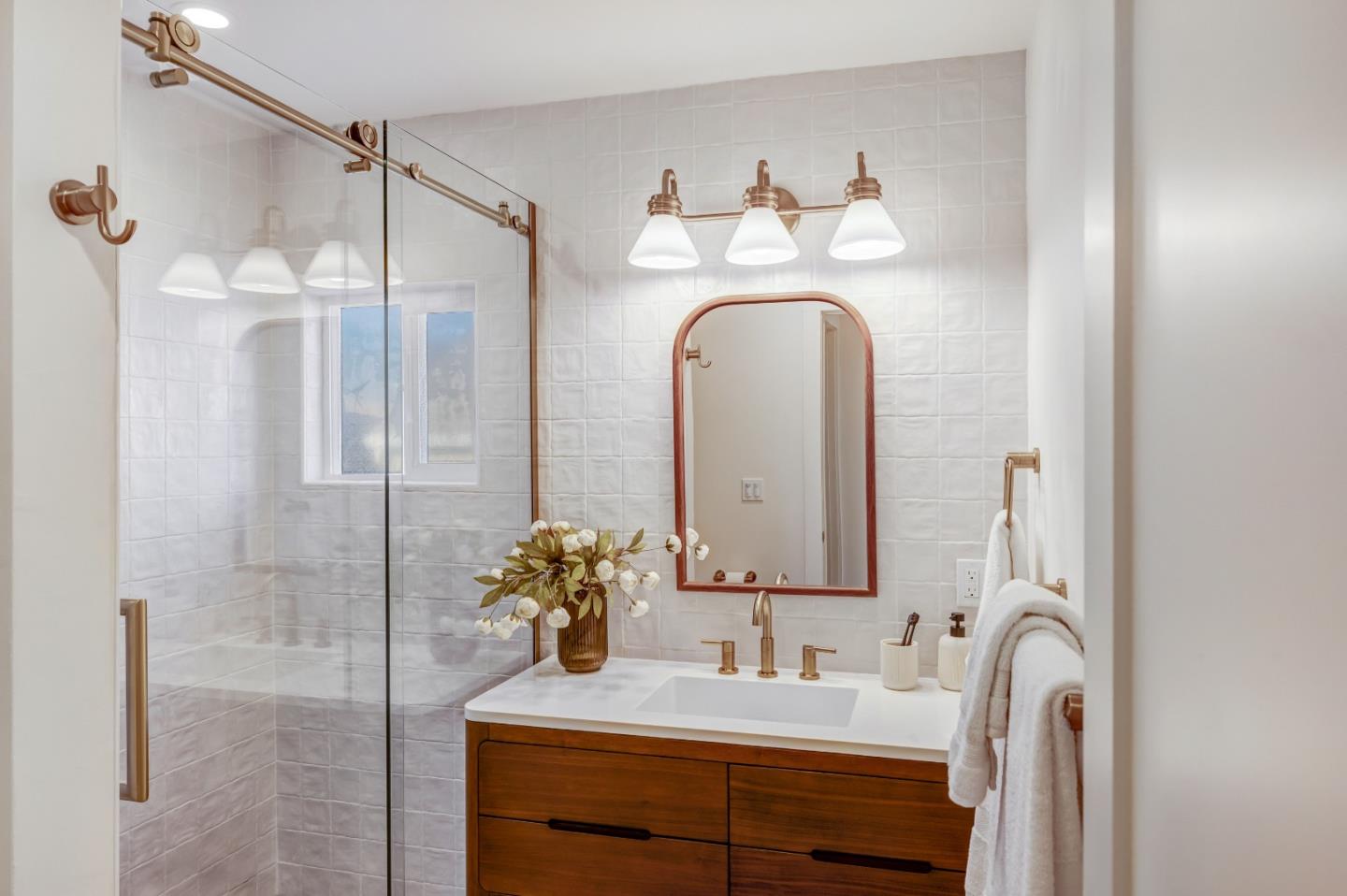 Detail Gallery Image 12 of 20 For 508 4th St, Pacific Grove,  CA 93950 - 2 Beds | 2 Baths