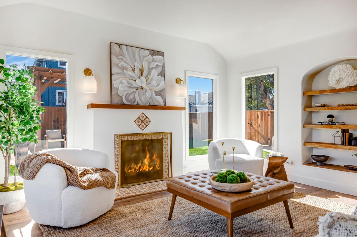 Detail Gallery Image 4 of 20 For 508 4th St, Pacific Grove,  CA 93950 - 2 Beds | 2 Baths