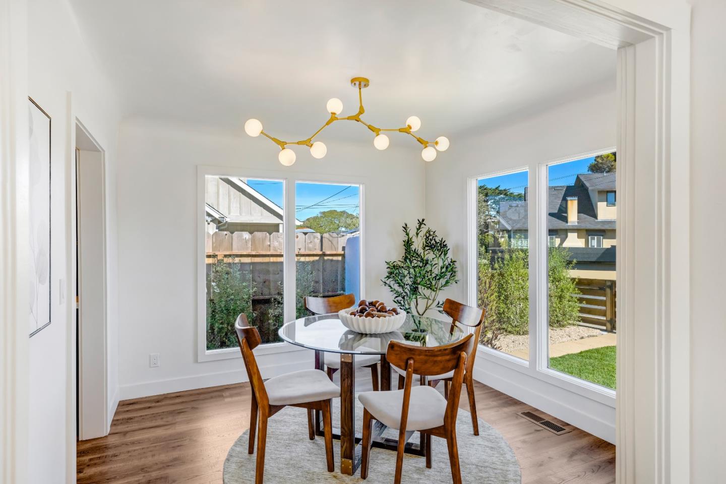 Detail Gallery Image 6 of 20 For 508 4th St, Pacific Grove,  CA 93950 - 2 Beds | 2 Baths