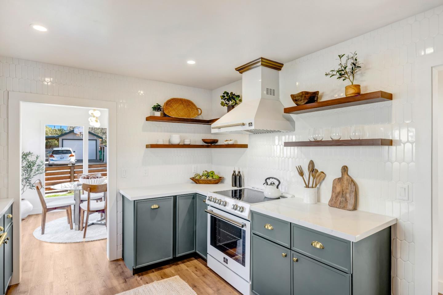 Detail Gallery Image 8 of 20 For 508 4th St, Pacific Grove,  CA 93950 - 2 Beds | 2 Baths