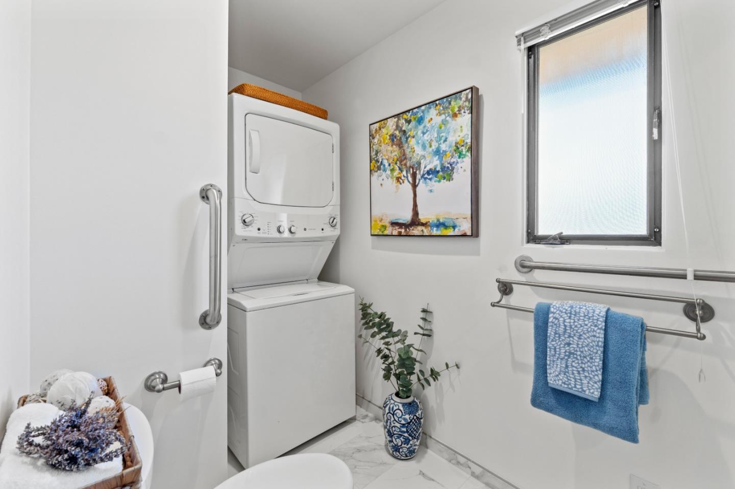 Detail Gallery Image 16 of 33 For 212 Del Mesa Carmel, Carmel,  CA 93923 - 1 Beds | 1 Baths