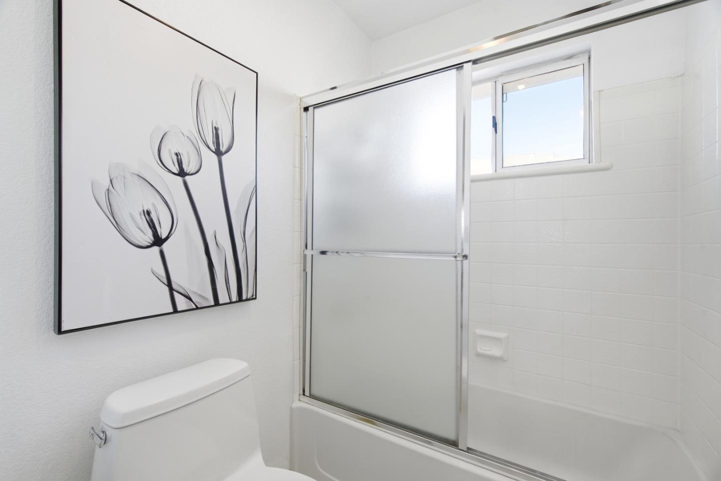 Detail Gallery Image 17 of 22 For 25495 Southwick Dr #101,  Hayward,  CA 94544 - 3 Beds | 2/1 Baths