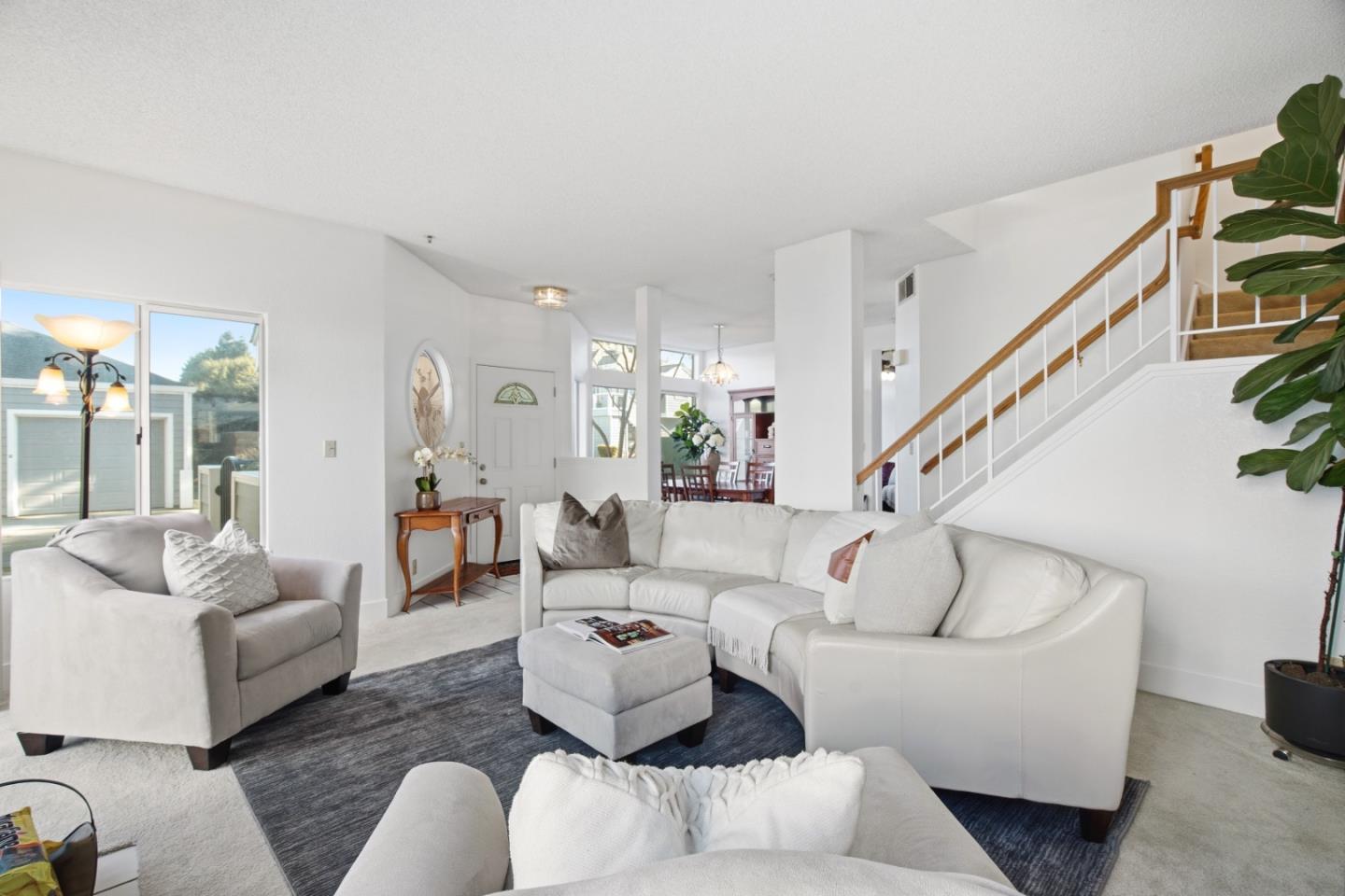 Detail Gallery Image 3 of 22 For 25495 Southwick Dr #101,  Hayward,  CA 94544 - 3 Beds | 2/1 Baths