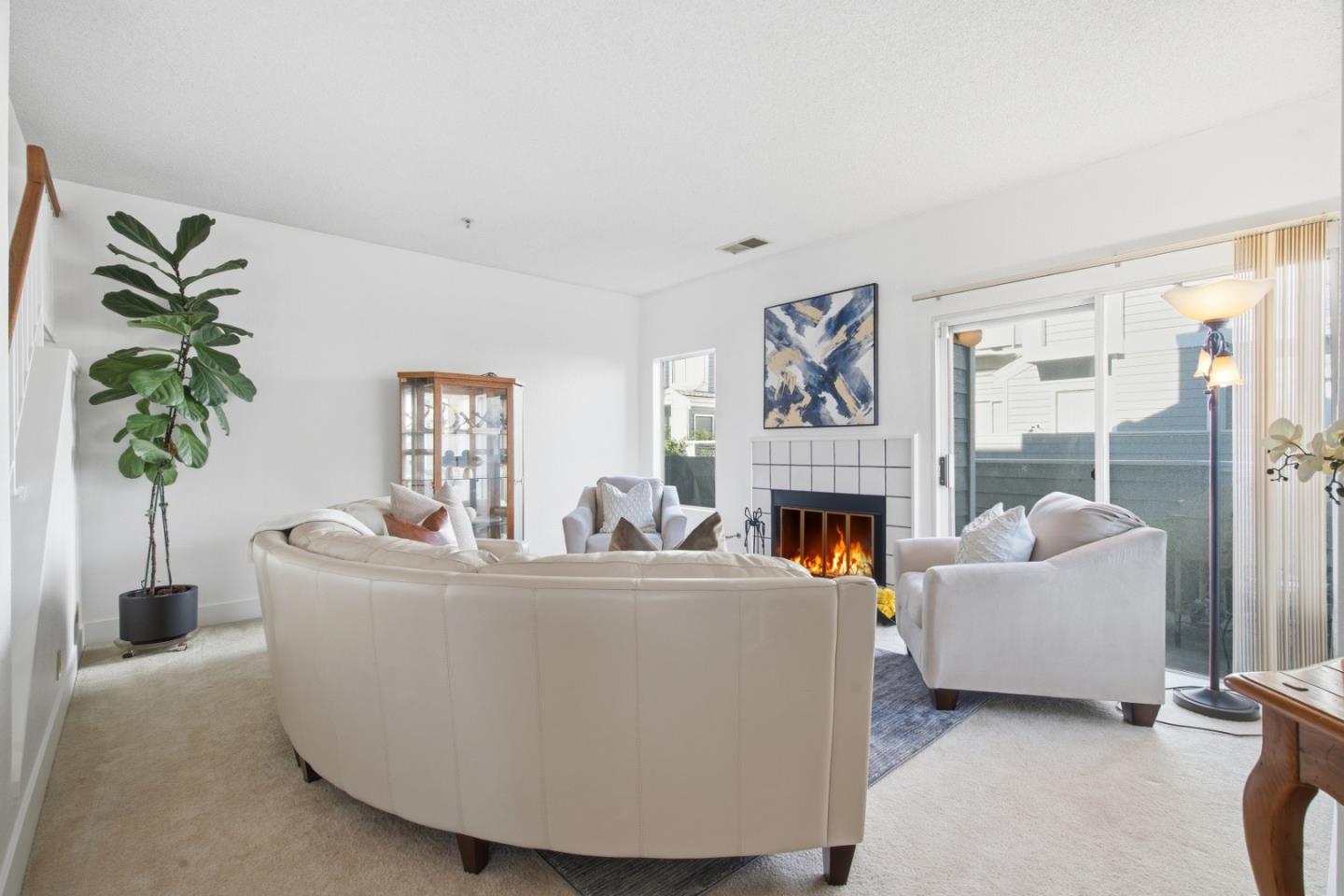 Detail Gallery Image 6 of 22 For 25495 Southwick Dr #101,  Hayward,  CA 94544 - 3 Beds | 2/1 Baths