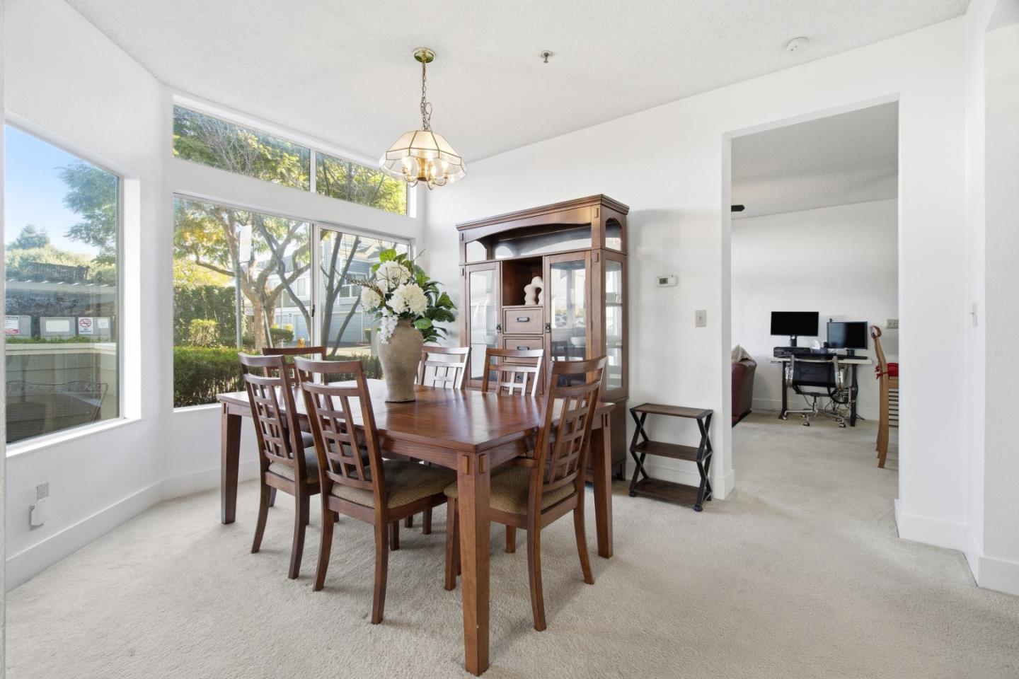 Detail Gallery Image 7 of 22 For 25495 Southwick Dr #101,  Hayward,  CA 94544 - 3 Beds | 2/1 Baths