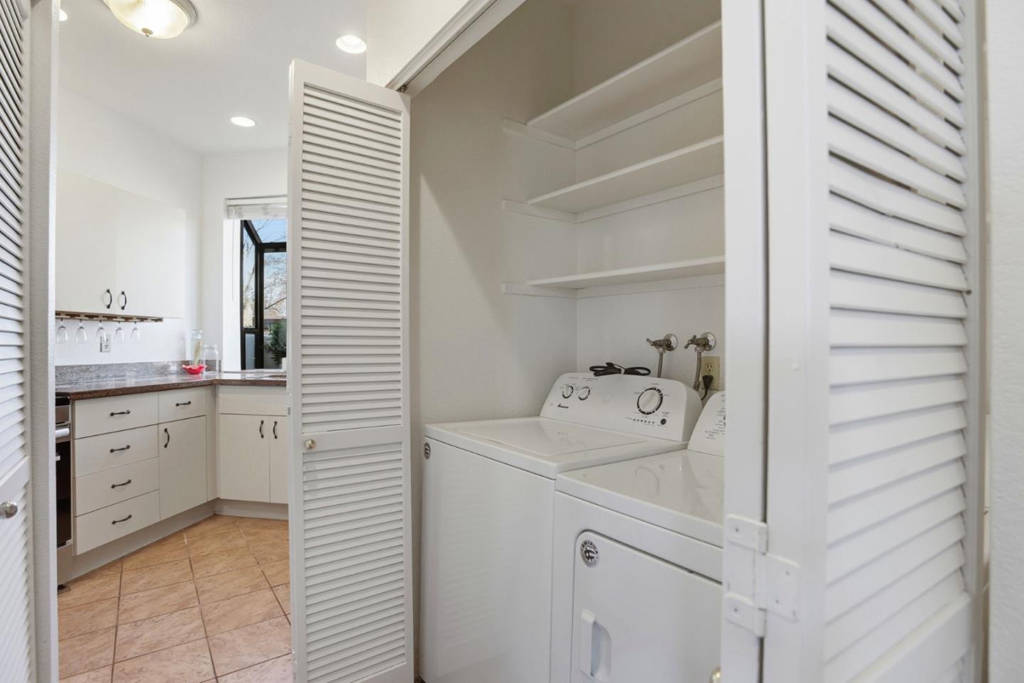 Detail Gallery Image 10 of 38 For 139 Shorebird Cir, Redwood City,  CA 94065 - 1 Beds | 1 Baths