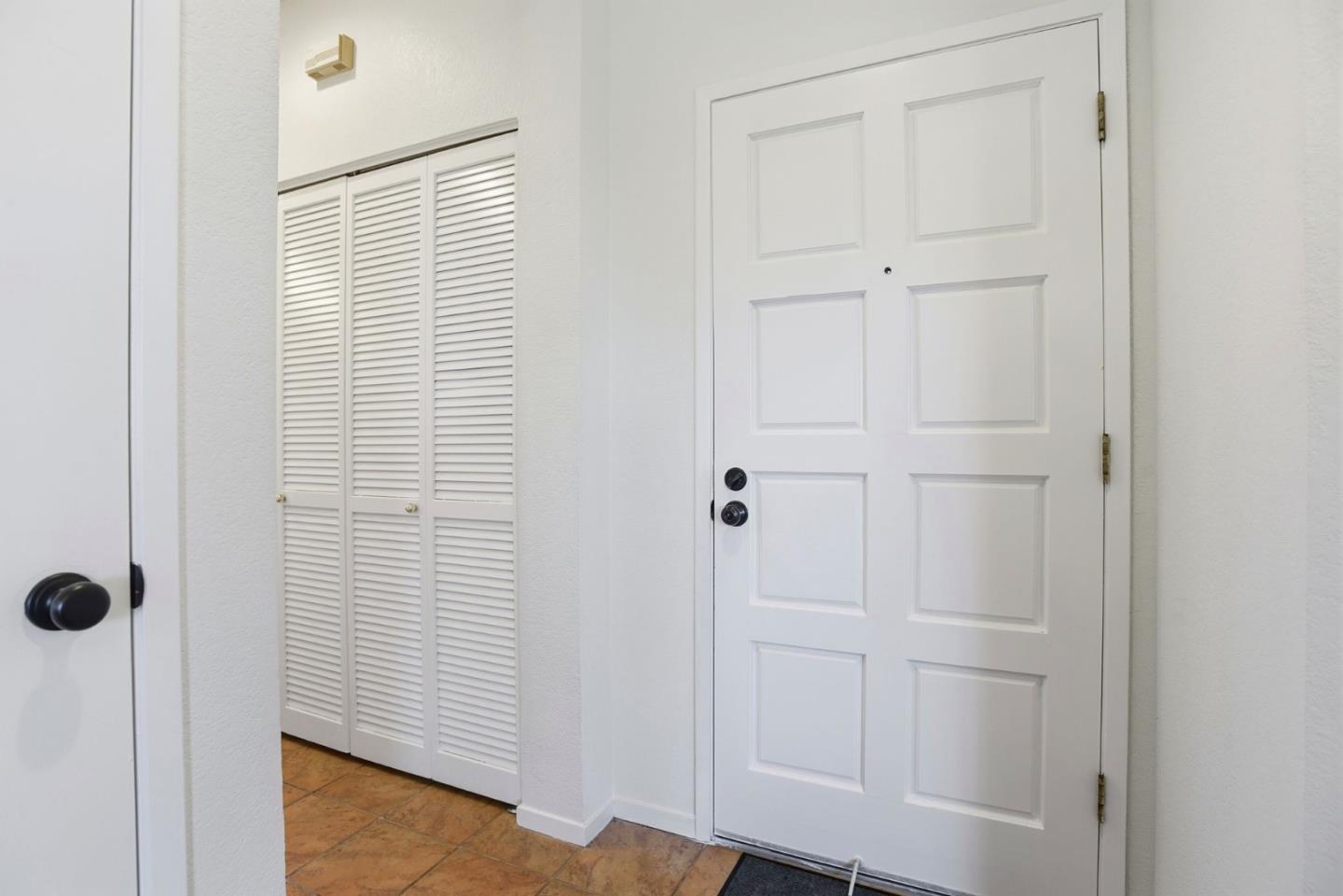 Detail Gallery Image 16 of 38 For 139 Shorebird Cir, Redwood City,  CA 94065 - 1 Beds | 1 Baths