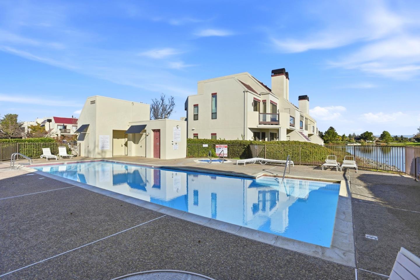 Detail Gallery Image 32 of 38 For 139 Shorebird Cir, Redwood City,  CA 94065 - 1 Beds | 1 Baths