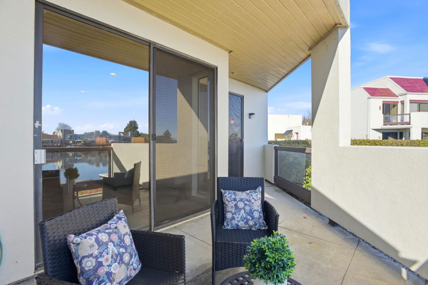 Detail Gallery Image 34 of 38 For 139 Shorebird Cir, Redwood City,  CA 94065 - 1 Beds | 1 Baths