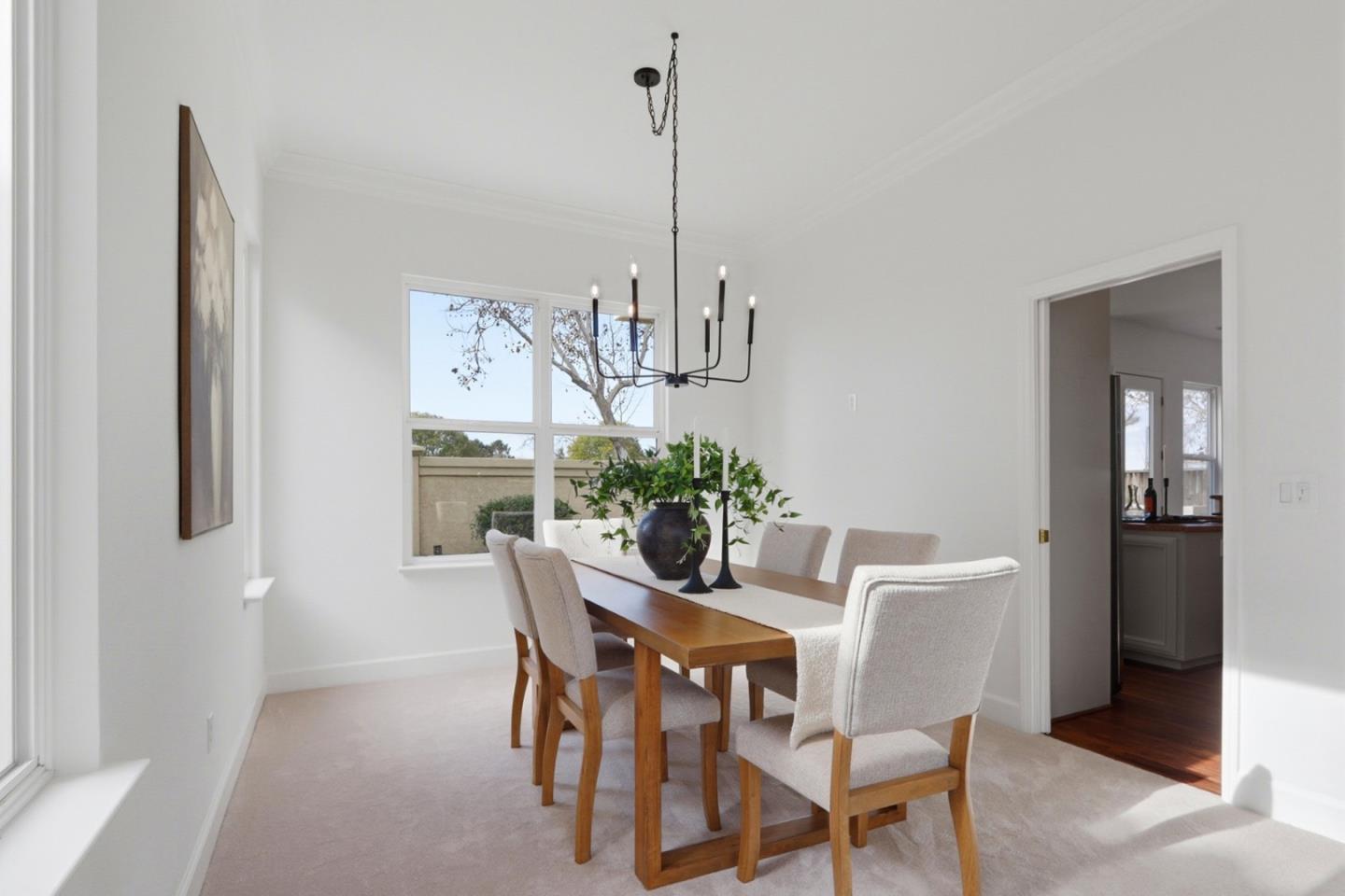 Detail Gallery Image 13 of 73 For 18431 Carmelo Ct, Morgan Hill,  CA 95037 - 5 Beds | 3 Baths