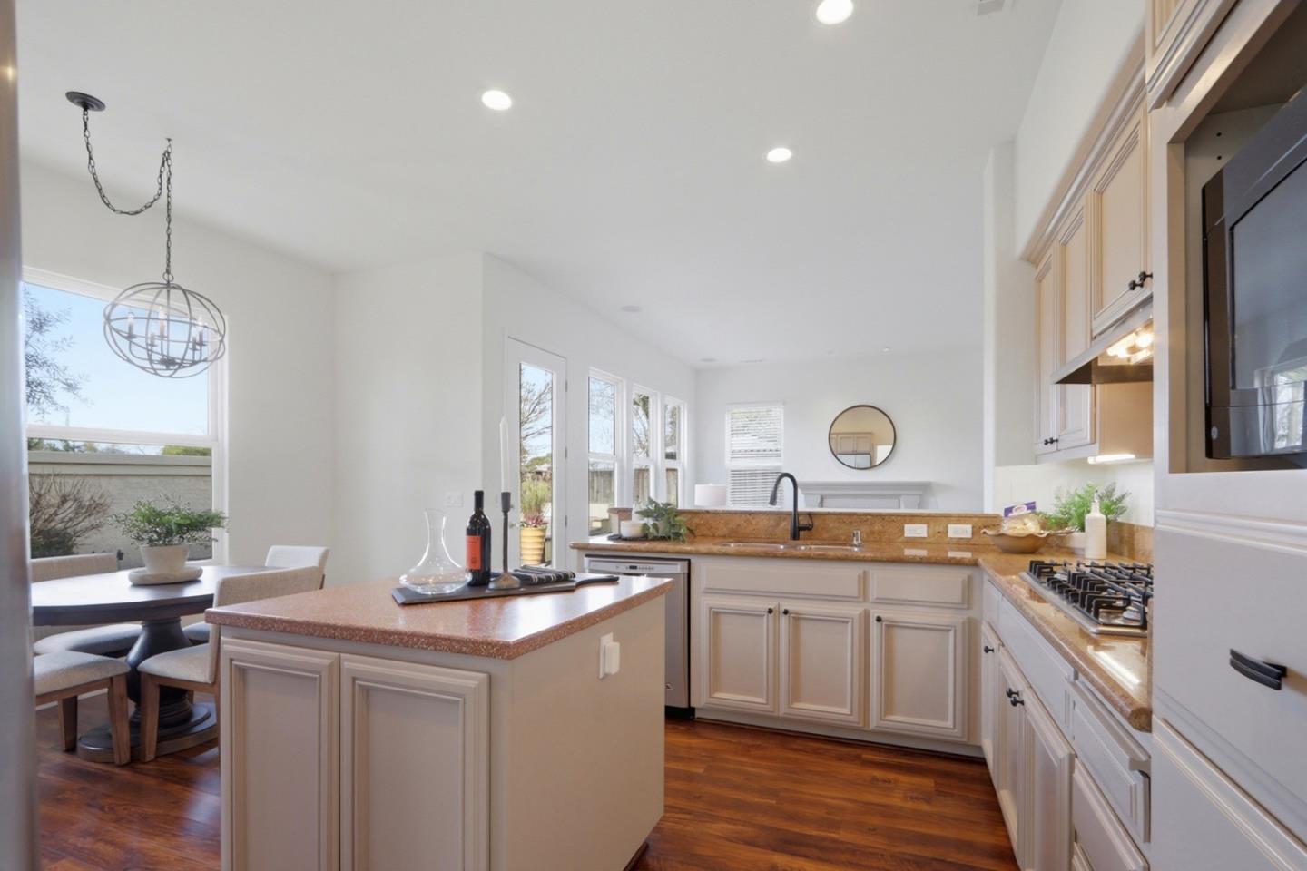 Detail Gallery Image 23 of 73 For 18431 Carmelo Ct, Morgan Hill,  CA 95037 - 5 Beds | 3 Baths