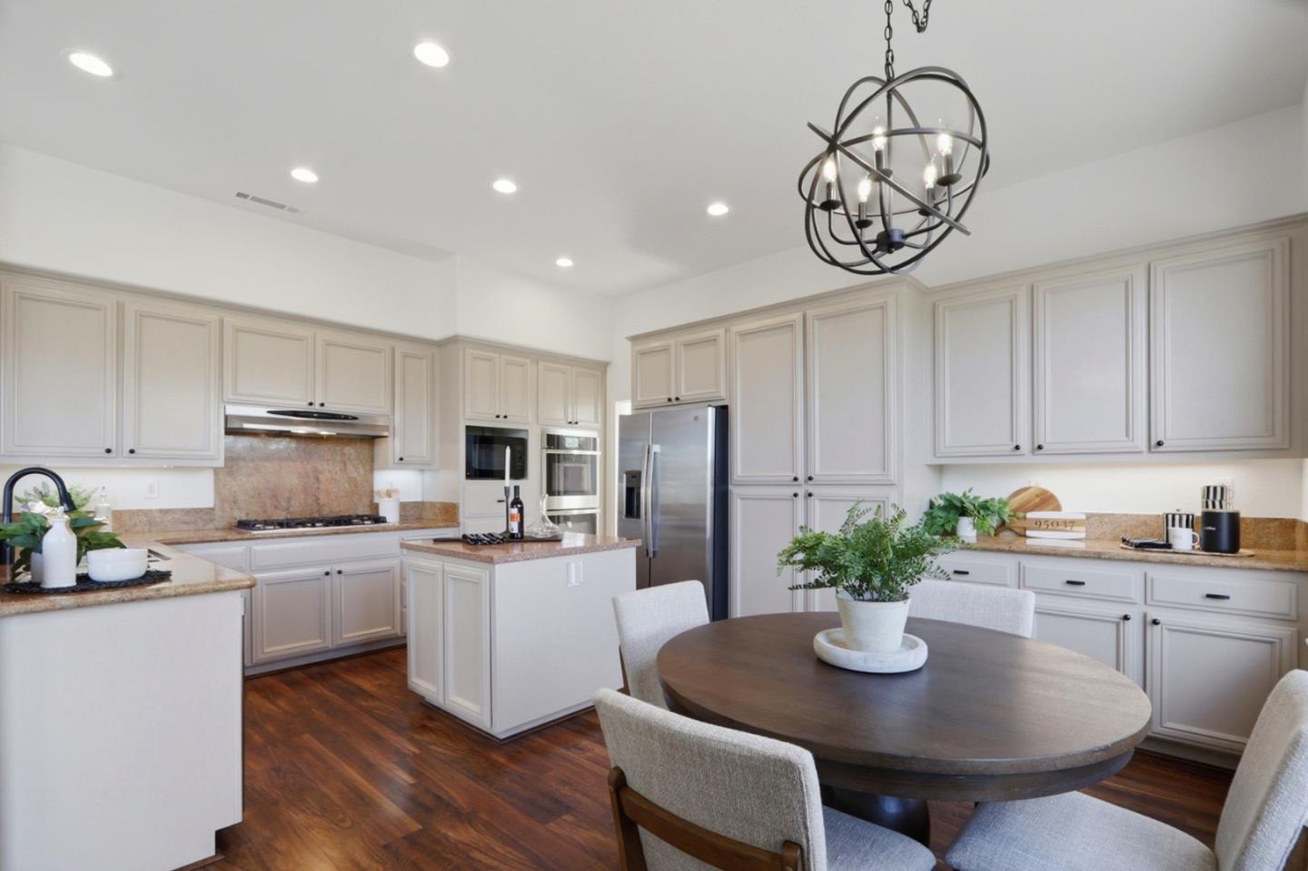 Detail Gallery Image 24 of 73 For 18431 Carmelo Ct, Morgan Hill,  CA 95037 - 5 Beds | 3 Baths