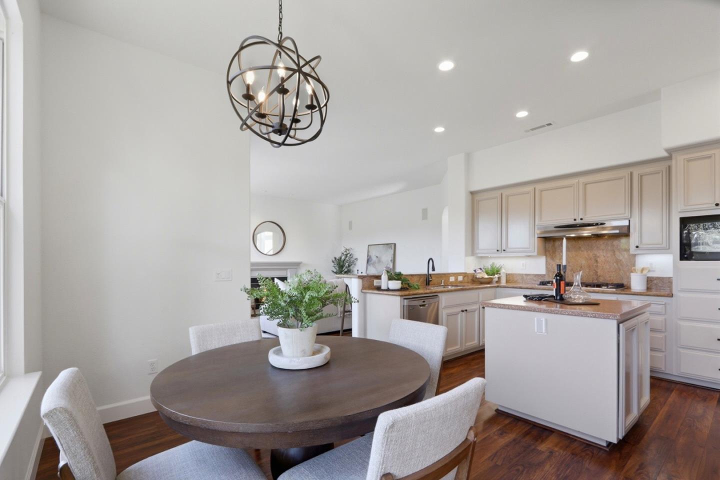 Detail Gallery Image 25 of 73 For 18431 Carmelo Ct, Morgan Hill,  CA 95037 - 5 Beds | 3 Baths