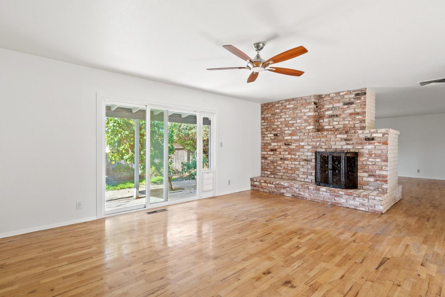 Detail Gallery Image 10 of 24 For 612 Alameda Ave, Salinas,  CA 93901 - 3 Beds | 2 Baths