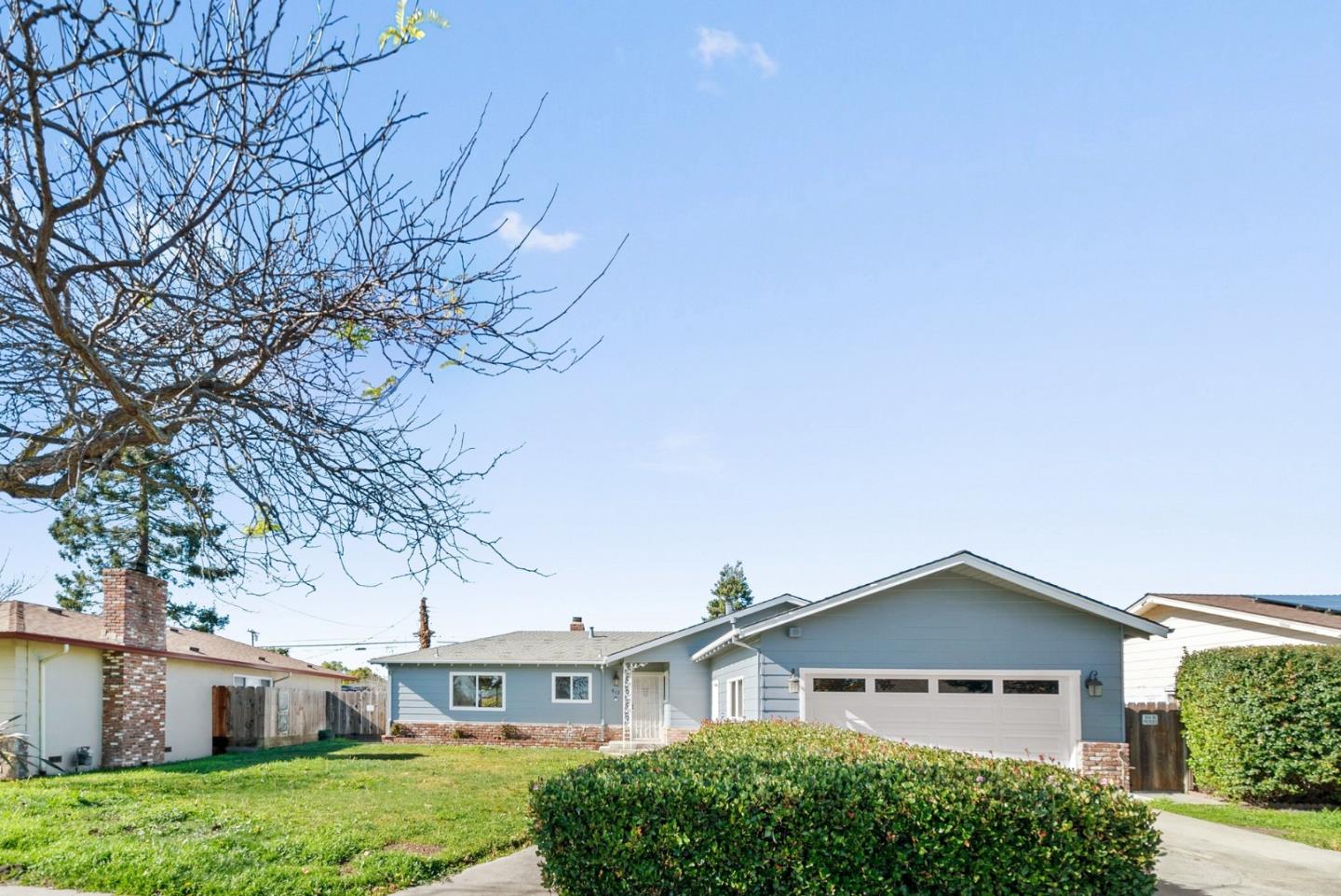 Detail Gallery Image 3 of 5 For 612 Alameda Ave, Salinas,  CA 93901 - 3 Beds | 2 Baths