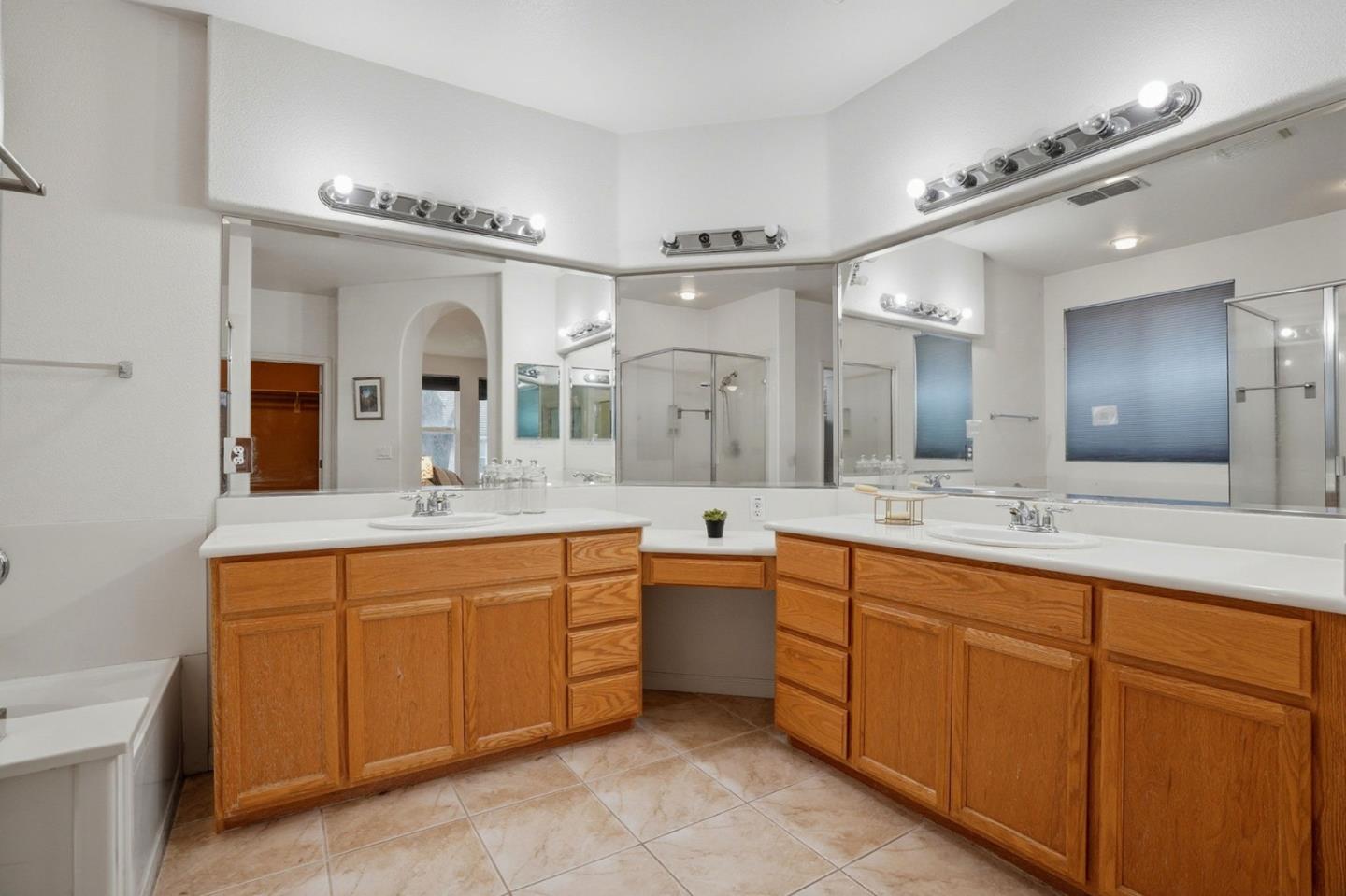 Detail Gallery Image 25 of 40 For 8727 Bergamo Cir, Stockton,  CA 95212 - 4 Beds | 3 Baths