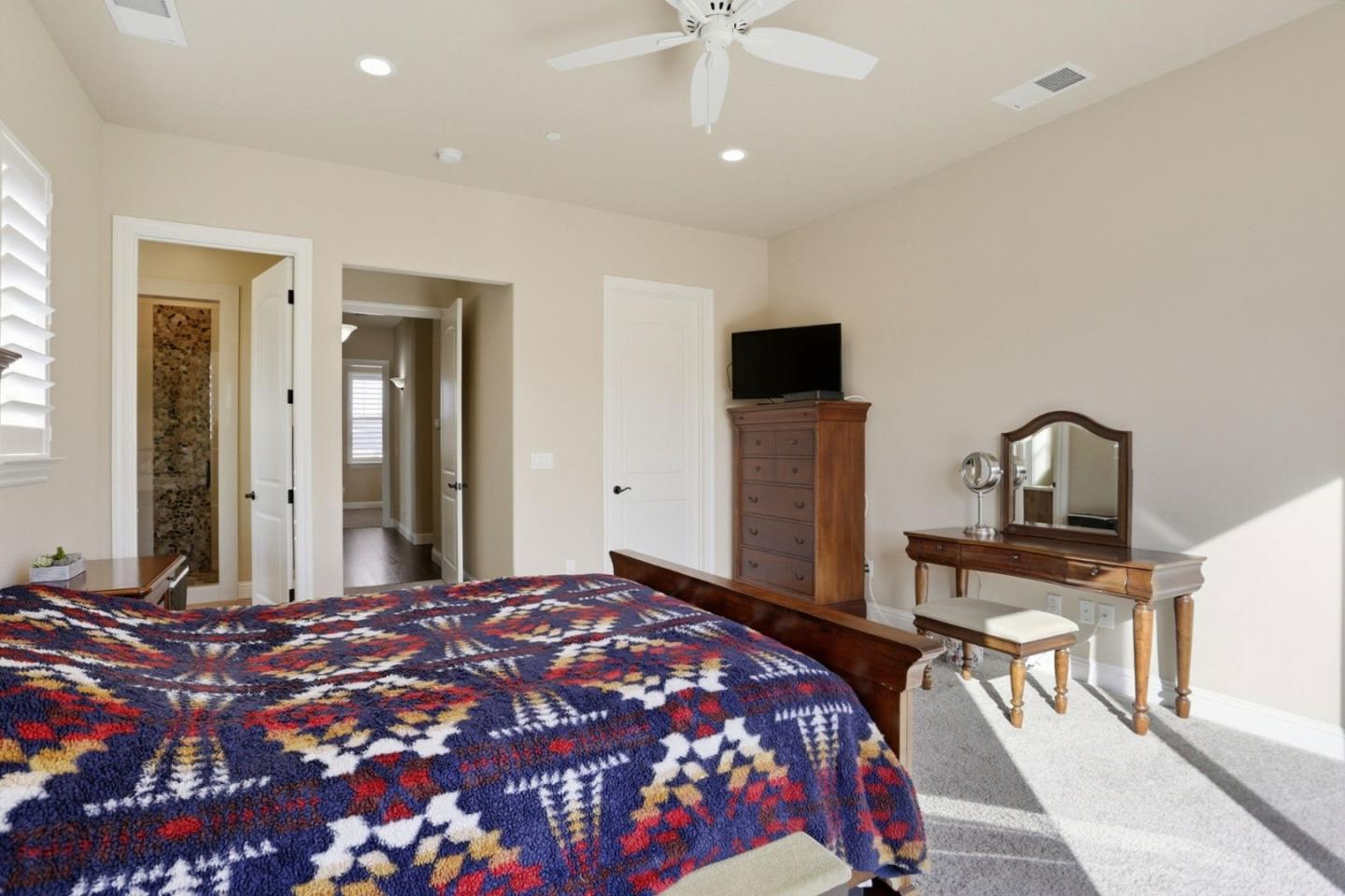 Detail Gallery Image 19 of 37 For 65 Ralphs Way, Hollister,  CA 95023 - 4 Beds | 3 Baths