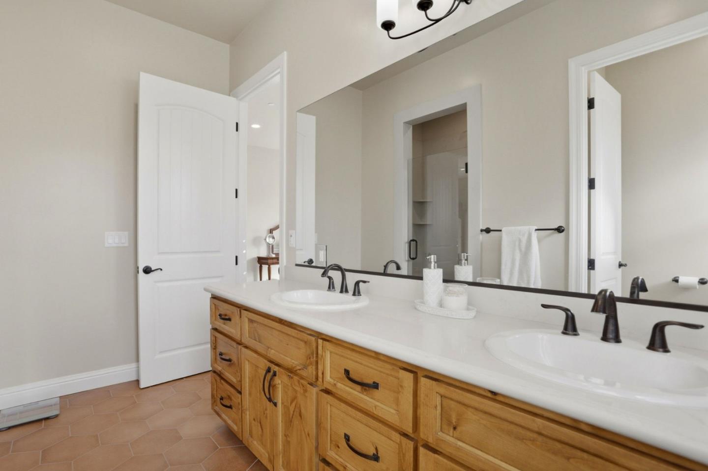 Detail Gallery Image 29 of 37 For 65 Ralphs Way, Hollister,  CA 95023 - 4 Beds | 3 Baths