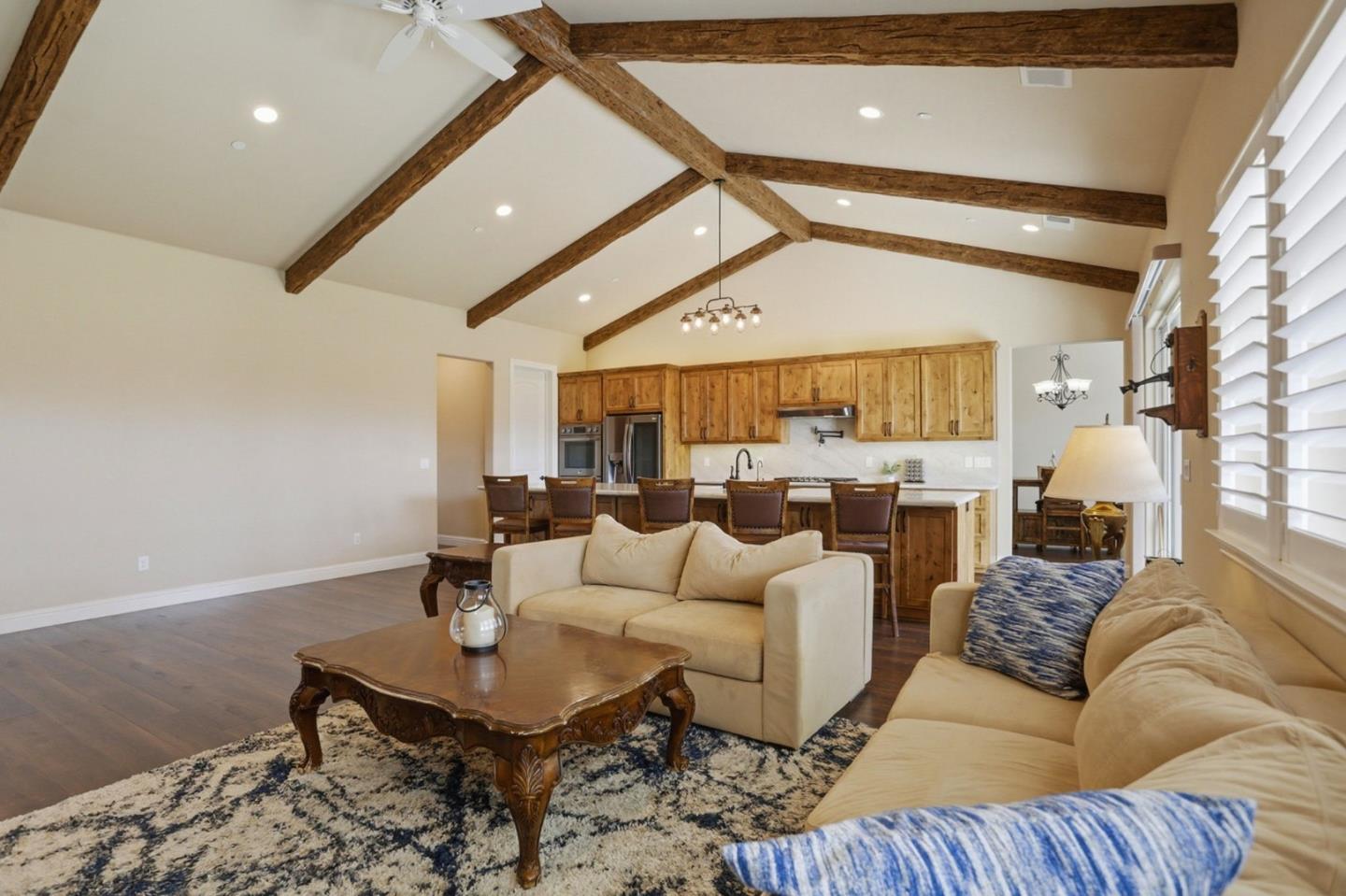 Detail Gallery Image 7 of 37 For 65 Ralphs Way, Hollister,  CA 95023 - 4 Beds | 3 Baths