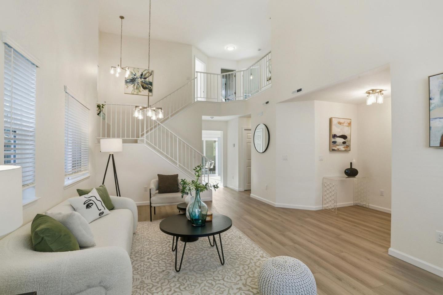 Detail Gallery Image 4 of 30 For 1430 Cuciz Ln, Milpitas,  CA 95035 - 4 Beds | 2/1 Baths