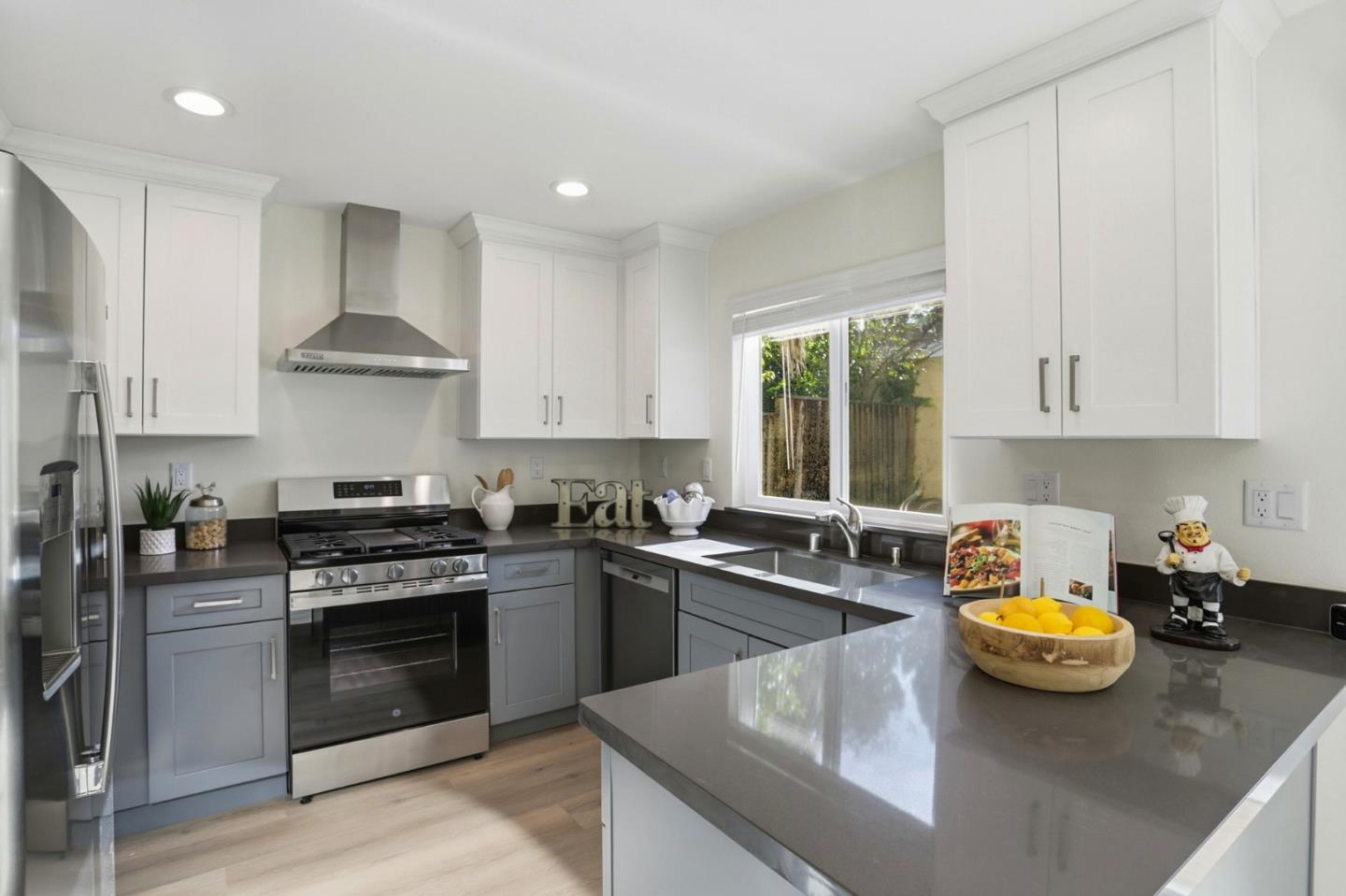 Detail Gallery Image 7 of 30 For 1430 Cuciz Ln, Milpitas,  CA 95035 - 4 Beds | 2/1 Baths