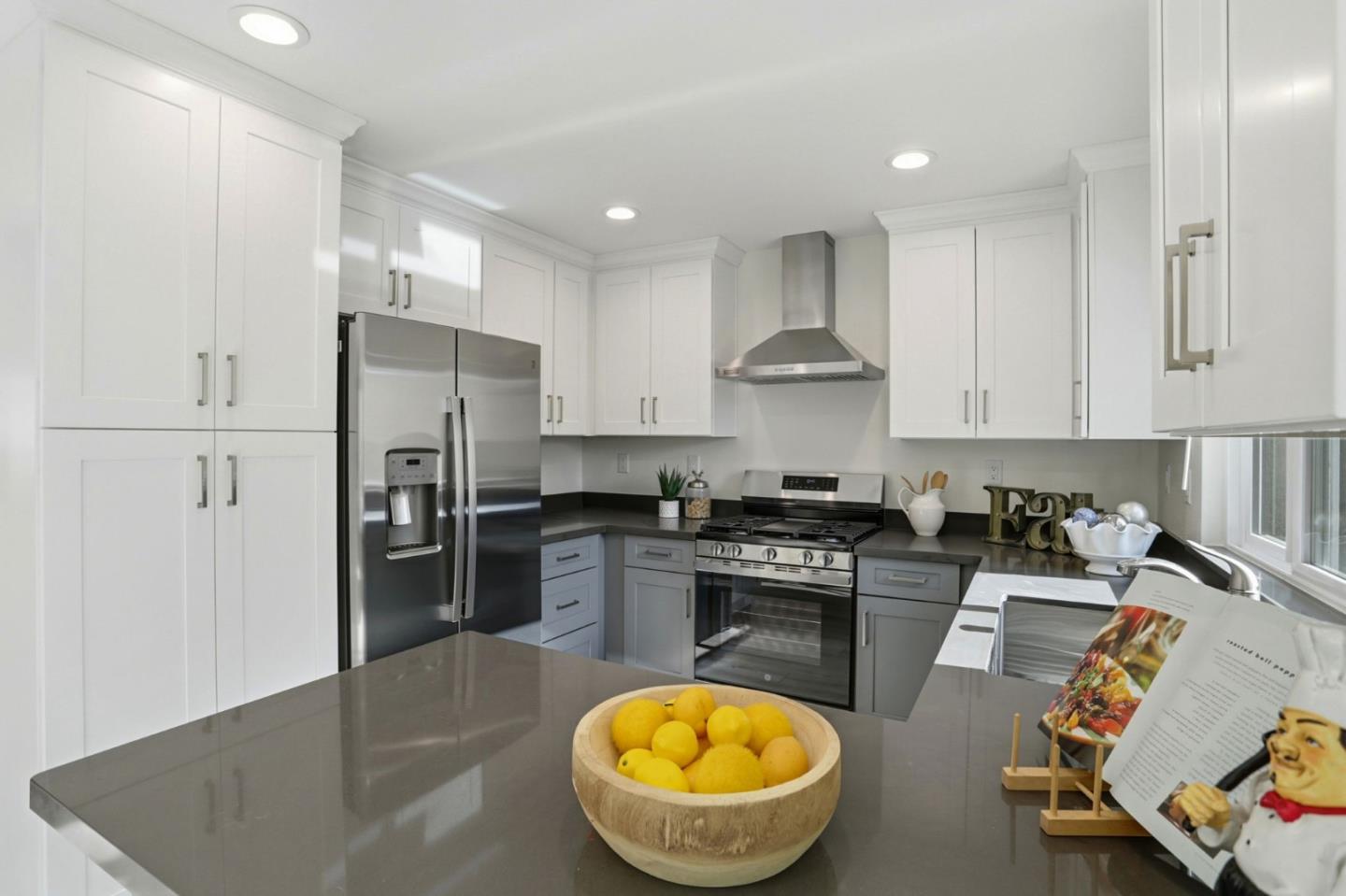 Detail Gallery Image 8 of 30 For 1430 Cuciz Ln, Milpitas,  CA 95035 - 4 Beds | 2/1 Baths