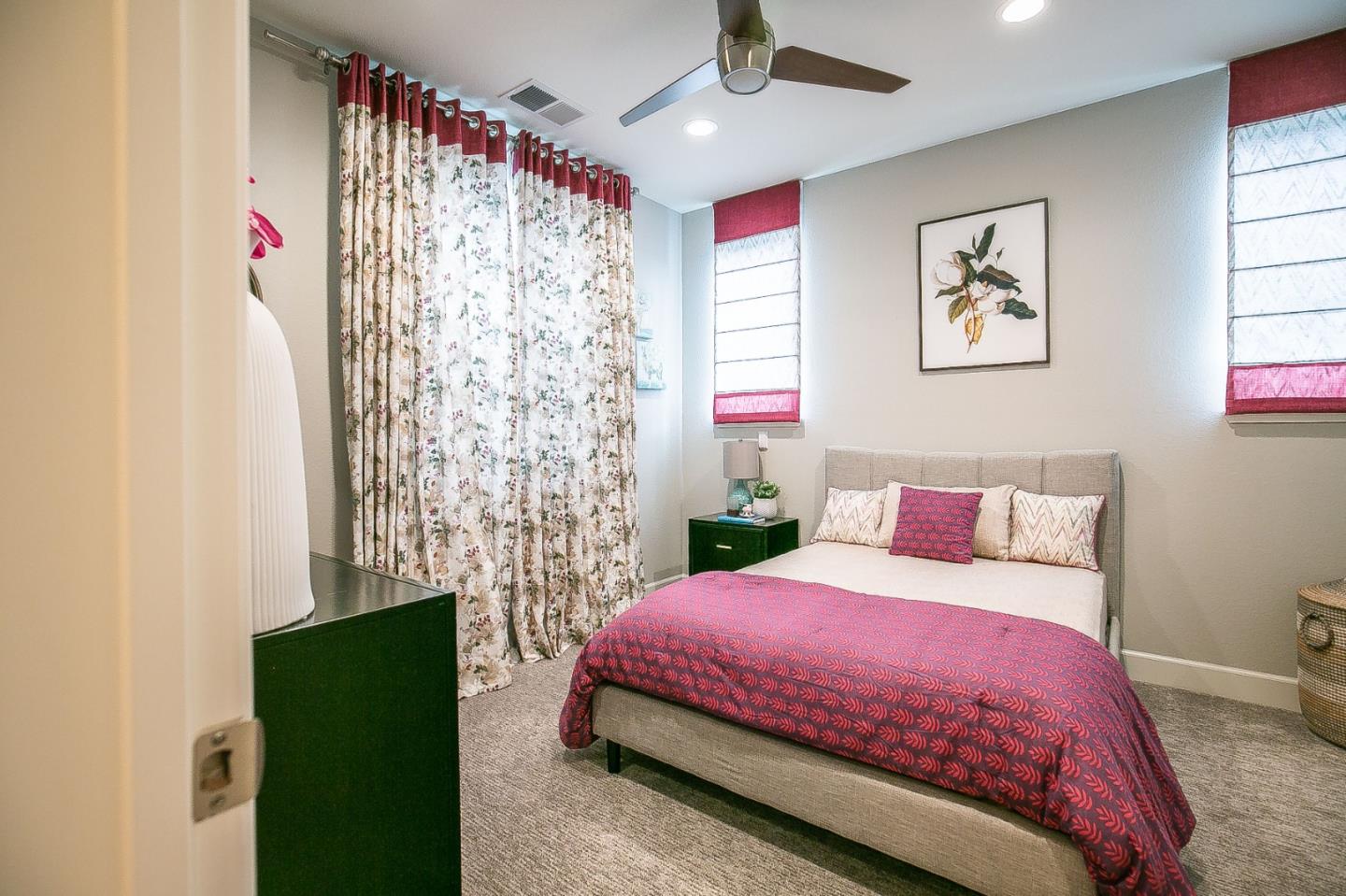 Detail Gallery Image 11 of 18 For 38950 Dandelion Pl, Newark,  CA 94560 - 3 Beds | 3/1 Baths