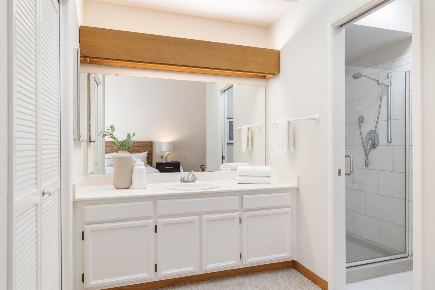 Detail Gallery Image 14 of 31 For 1467 Tyler Park Way, Mountain View,  CA 94040 - 3 Beds | 2/1 Baths