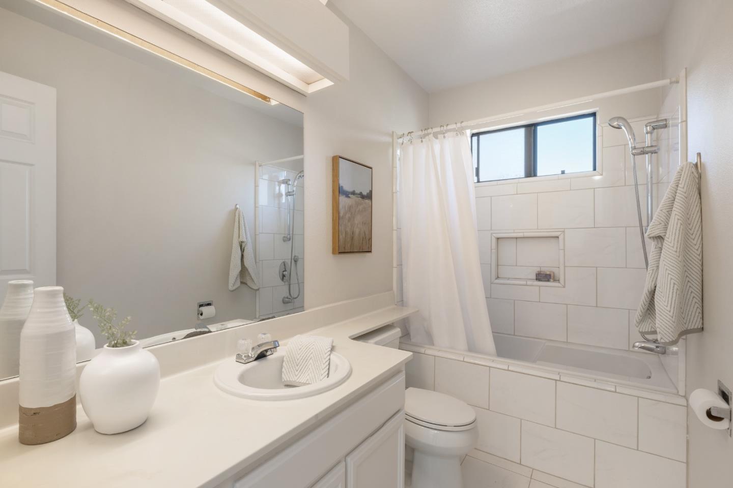 Detail Gallery Image 19 of 31 For 1467 Tyler Park Way, Mountain View,  CA 94040 - 3 Beds | 2/1 Baths