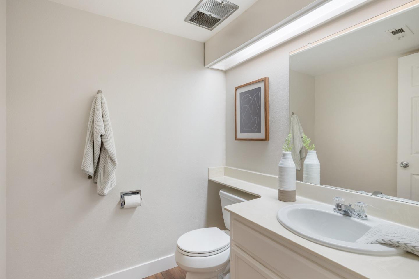 Detail Gallery Image 23 of 31 For 1467 Tyler Park Way, Mountain View,  CA 94040 - 3 Beds | 2/1 Baths