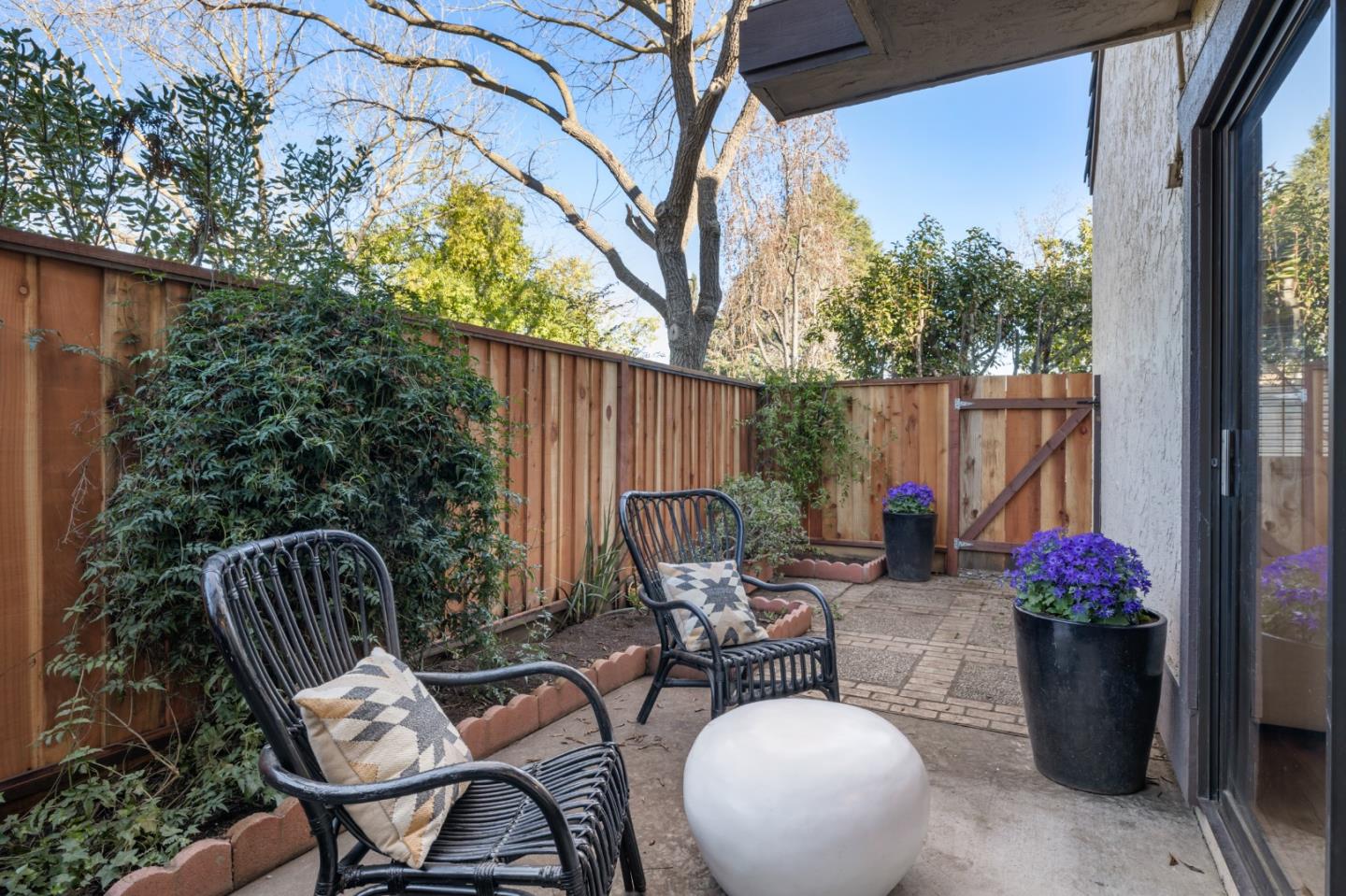 Detail Gallery Image 24 of 31 For 1467 Tyler Park Way, Mountain View,  CA 94040 - 3 Beds | 2/1 Baths