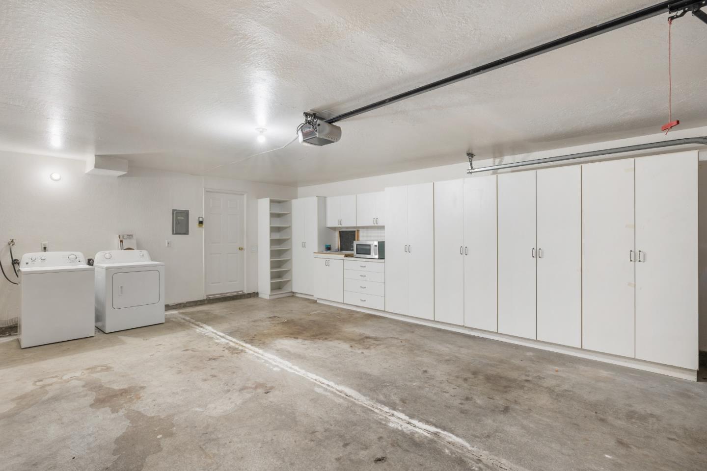 Detail Gallery Image 26 of 31 For 1467 Tyler Park Way, Mountain View,  CA 94040 - 3 Beds | 2/1 Baths