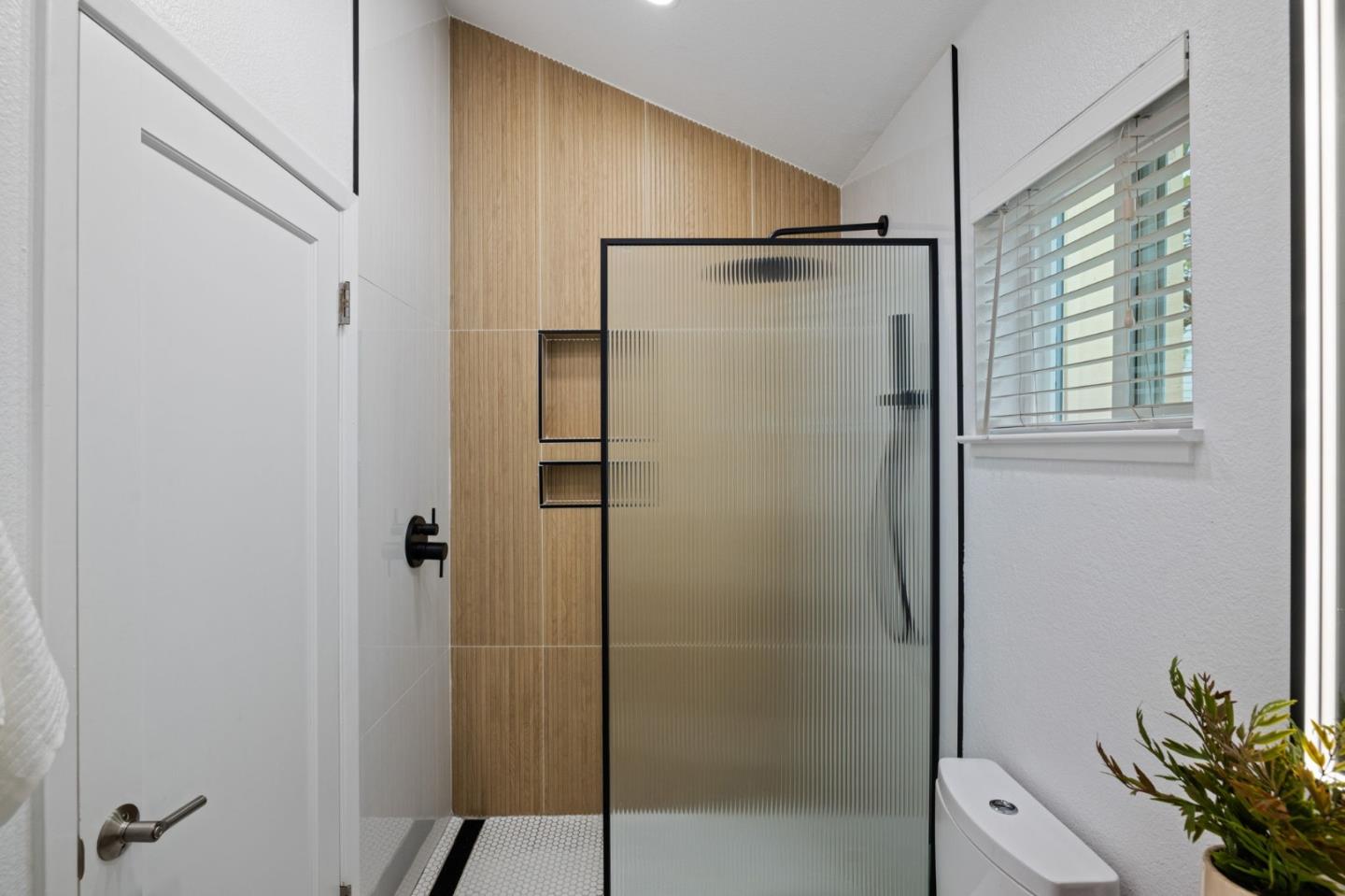 Photo #20: ML82032017 Listing: Photo #20