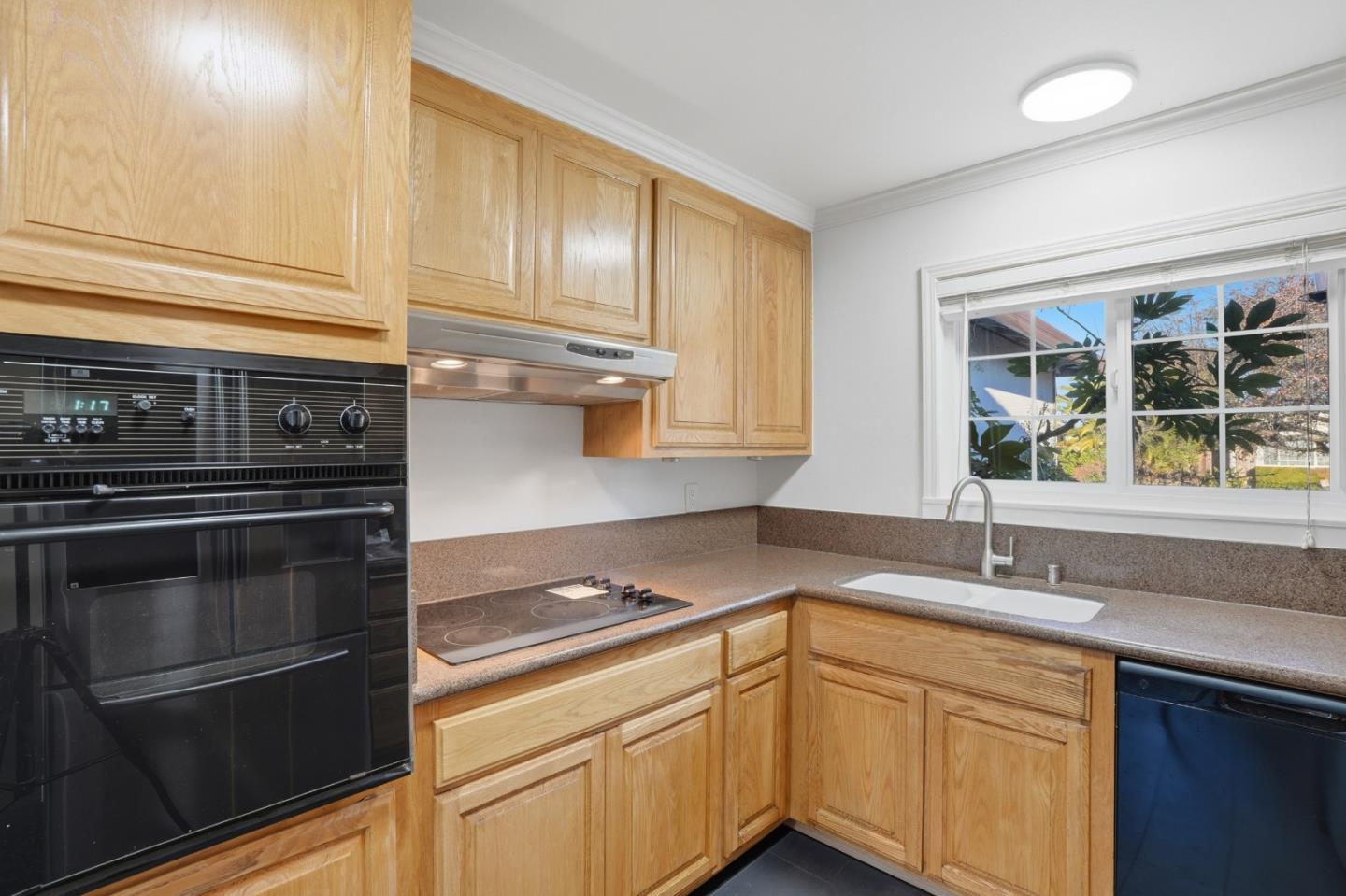 Detail Gallery Image 12 of 37 For 1272 Chelsea Way, Concord,  CA 94521 - 3 Beds | 2 Baths