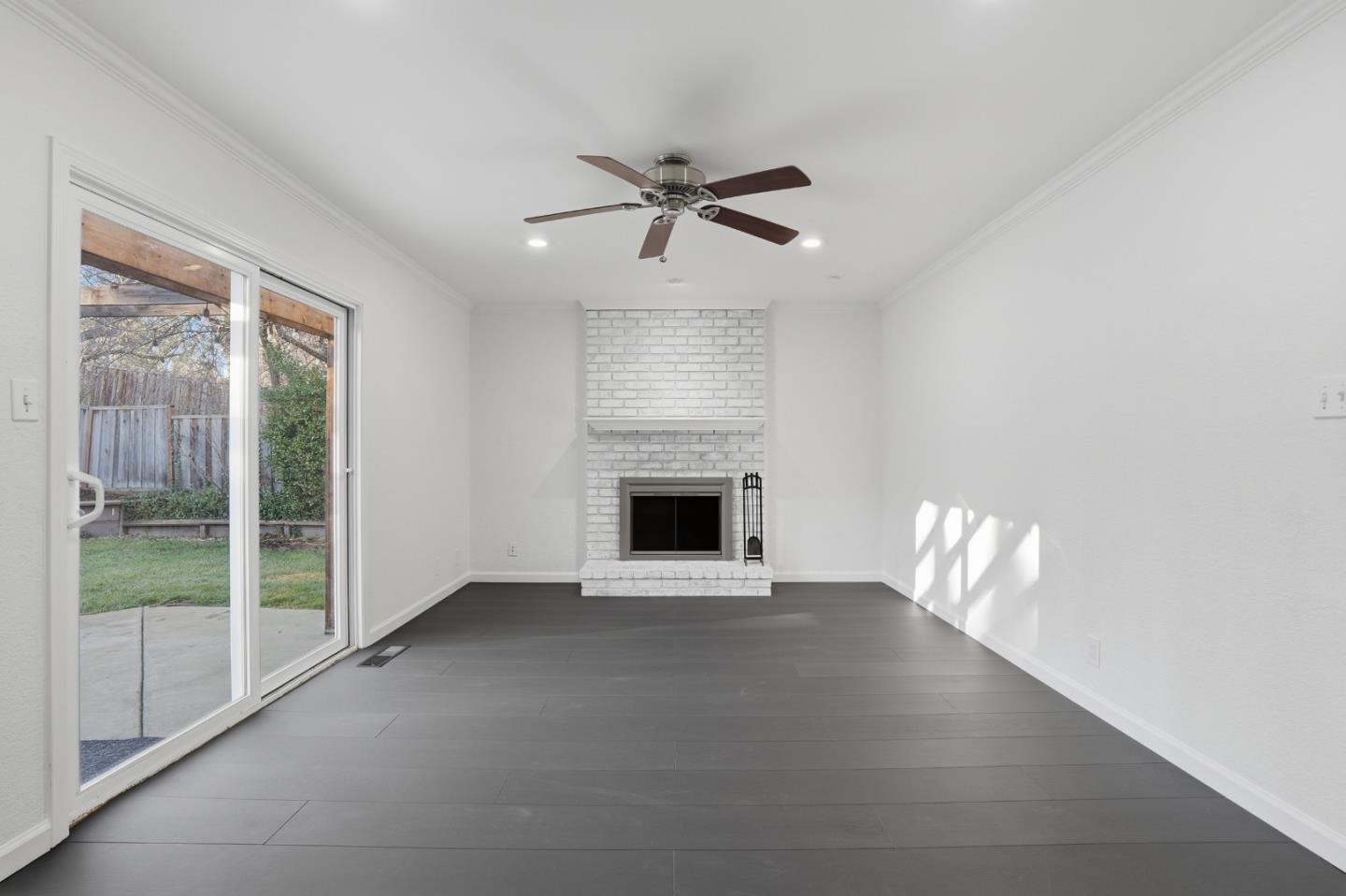 Detail Gallery Image 15 of 37 For 1272 Chelsea Way, Concord,  CA 94521 - 3 Beds | 2 Baths