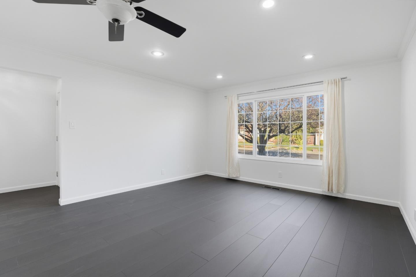 Detail Gallery Image 6 of 37 For 1272 Chelsea Way, Concord,  CA 94521 - 3 Beds | 2 Baths