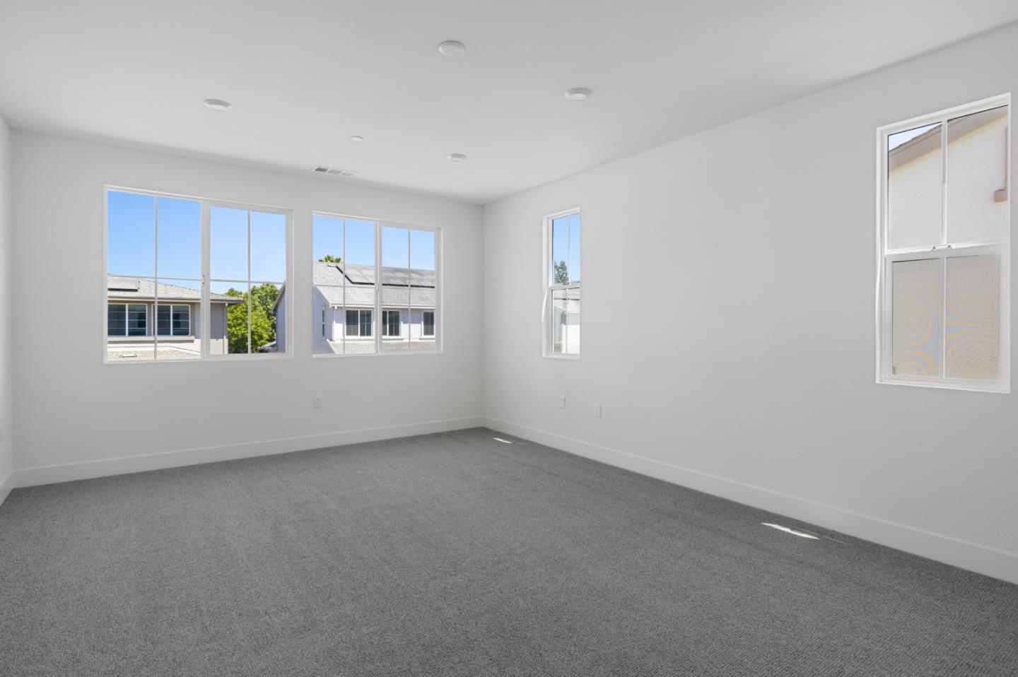 Detail Gallery Image 13 of 22 For 7384 Ailes Ct, Gilroy,  CA 95020 - 5 Beds | 4/1 Baths