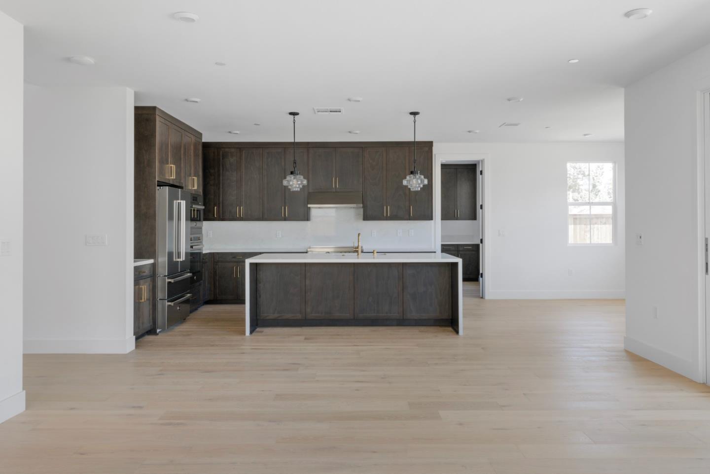 Detail Gallery Image 5 of 22 For 7384 Ailes Ct, Gilroy,  CA 95020 - 5 Beds | 4/1 Baths