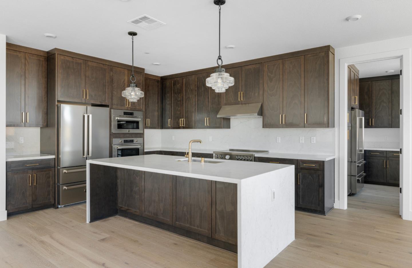 Detail Gallery Image 6 of 22 For 7384 Ailes Ct, Gilroy,  CA 95020 - 5 Beds | 4/1 Baths