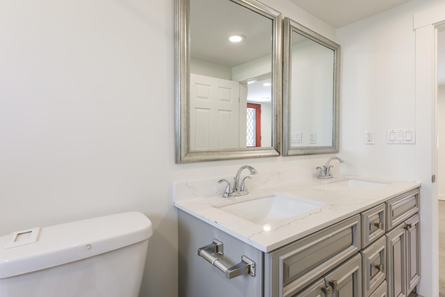 Detail Gallery Image 24 of 26 For 1432 12th St #B,  Oakland,  CA 94607 - 3 Beds | 2 Baths