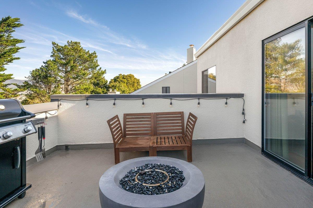 Detail Gallery Image 17 of 36 For 1 Appian Way #713-8,  South San Francisco,  CA 94080 - 2 Beds | 1/1 Baths