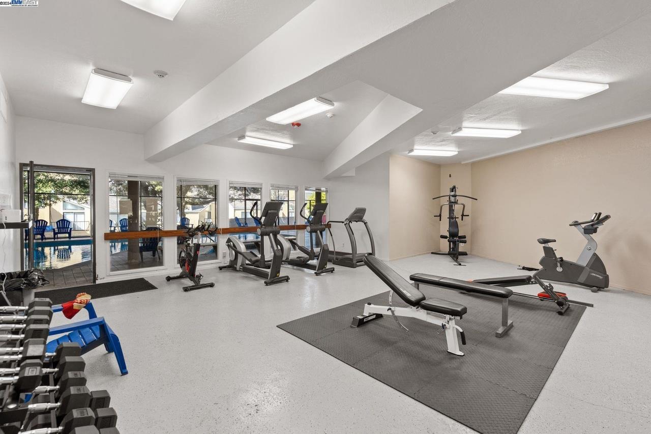 Detail Gallery Image 33 of 36 For 1 Appian Way #713-8,  South San Francisco,  CA 94080 - 2 Beds | 1/1 Baths