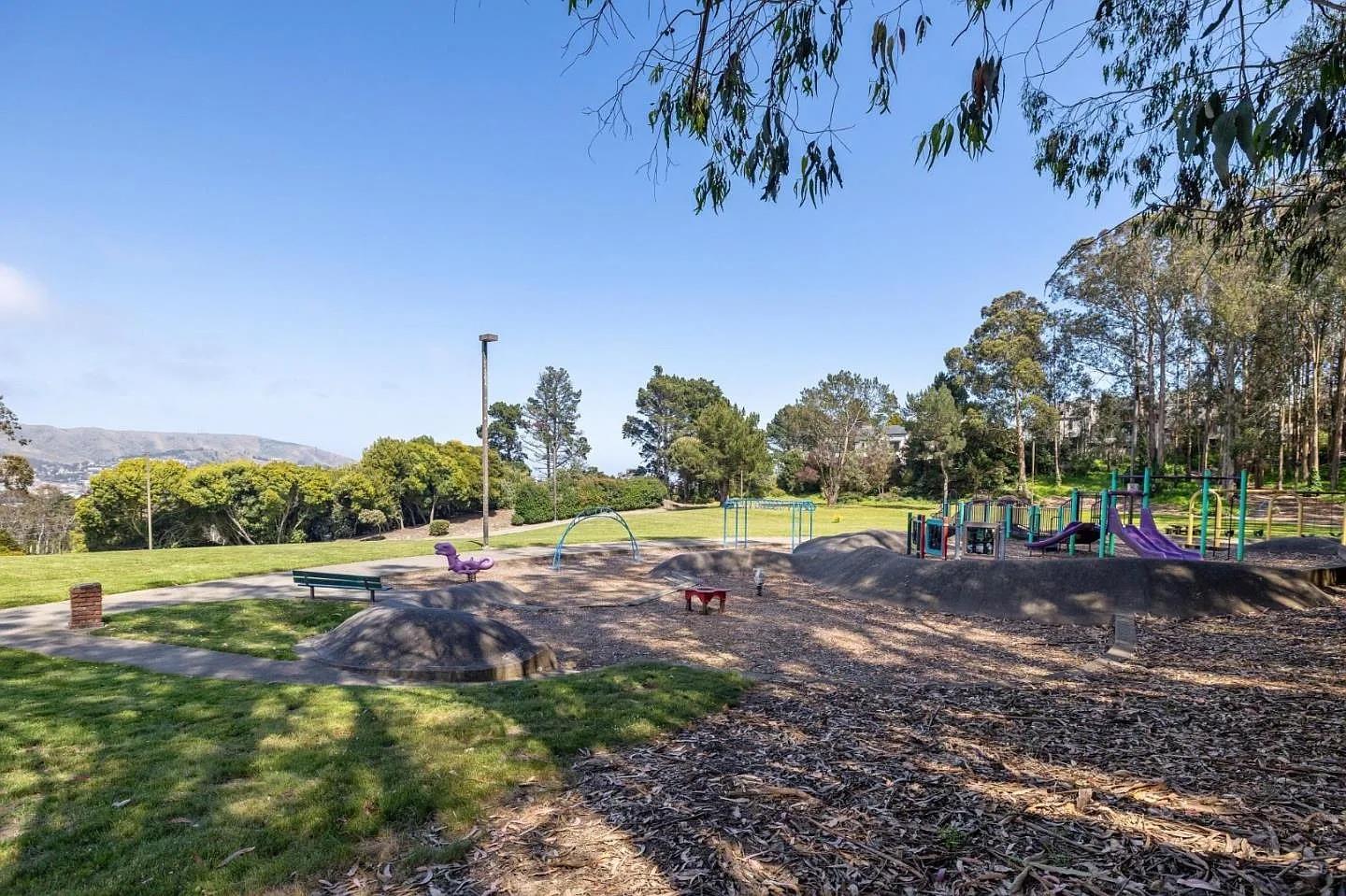 Detail Gallery Image 36 of 36 For 1 Appian Way #713-8,  South San Francisco,  CA 94080 - 2 Beds | 1/1 Baths