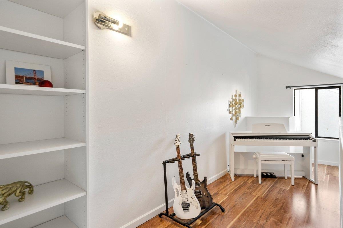 Detail Gallery Image 9 of 36 For 1 Appian Way #713-8,  South San Francisco,  CA 94080 - 2 Beds | 1/1 Baths