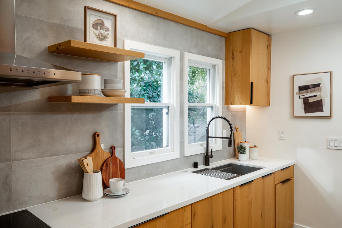 Detail Gallery Image 11 of 29 For 240 Glenwood Ave, Woodside,  CA 94062 - 3 Beds | 2 Baths