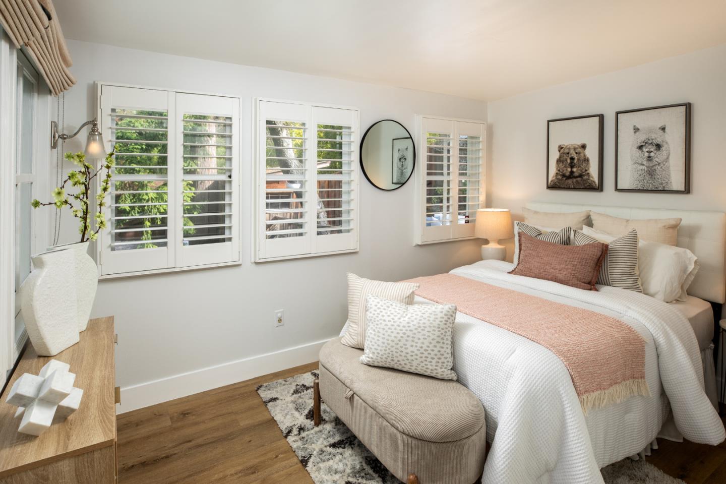 Detail Gallery Image 12 of 29 For 240 Glenwood Ave, Woodside,  CA 94062 - 3 Beds | 2 Baths