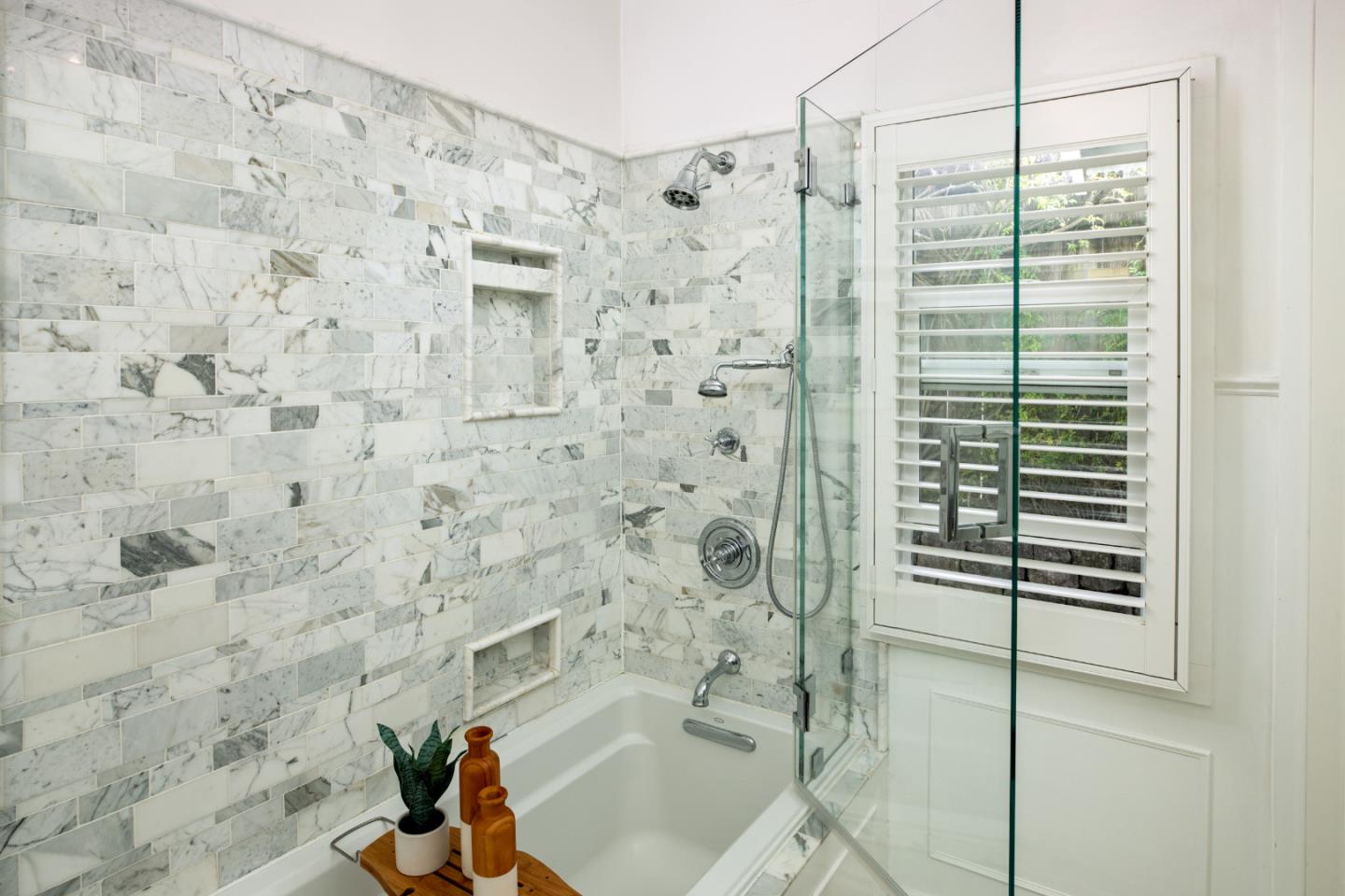 Detail Gallery Image 15 of 29 For 240 Glenwood Ave, Woodside,  CA 94062 - 3 Beds | 2 Baths