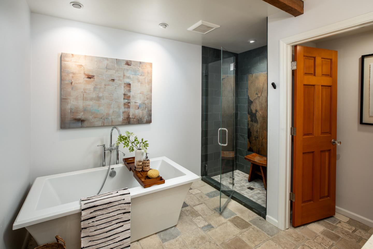 Detail Gallery Image 18 of 29 For 240 Glenwood Ave, Woodside,  CA 94062 - 3 Beds | 2 Baths