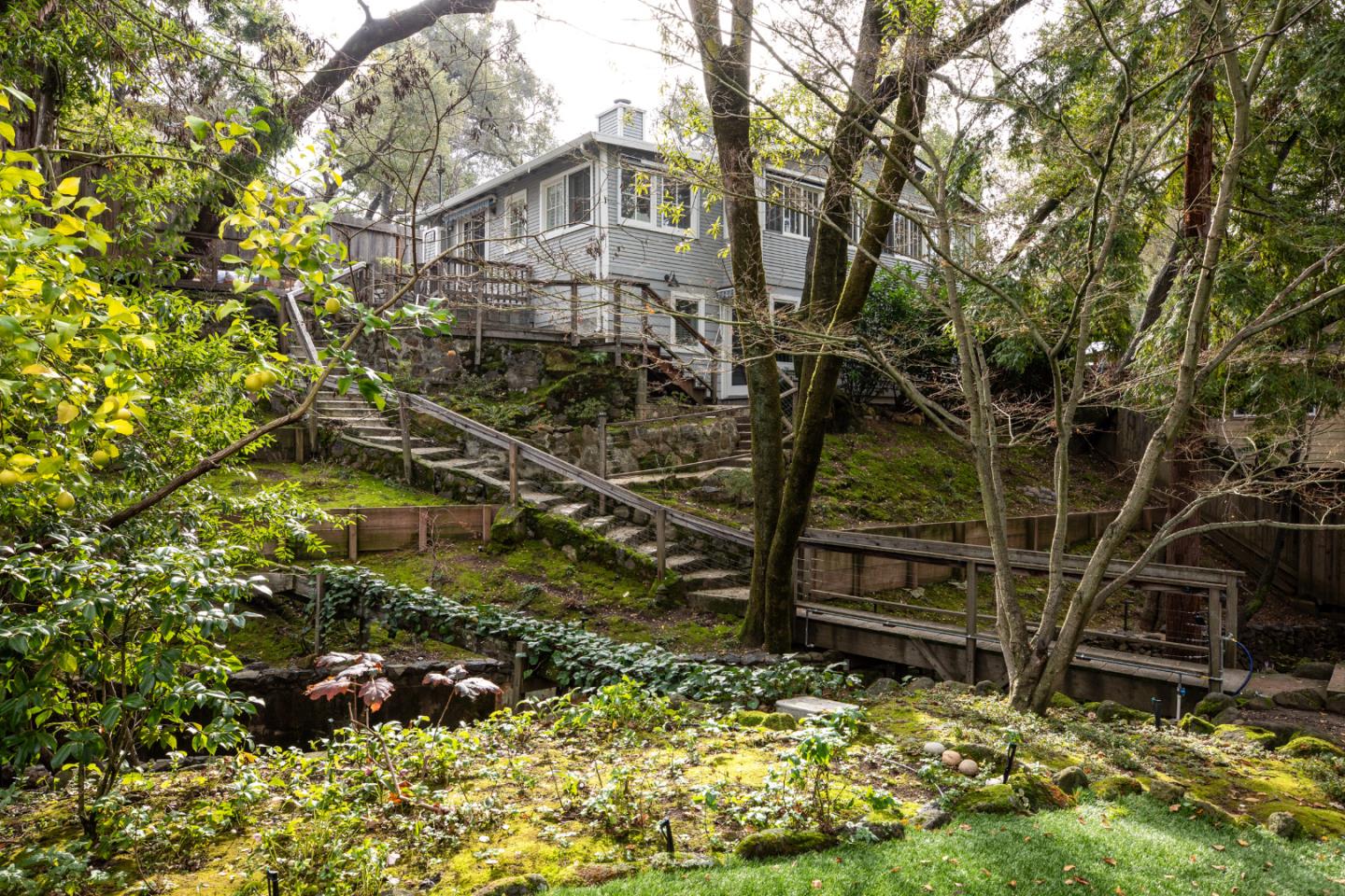 Detail Gallery Image 23 of 29 For 240 Glenwood Ave, Woodside,  CA 94062 - 3 Beds | 2 Baths