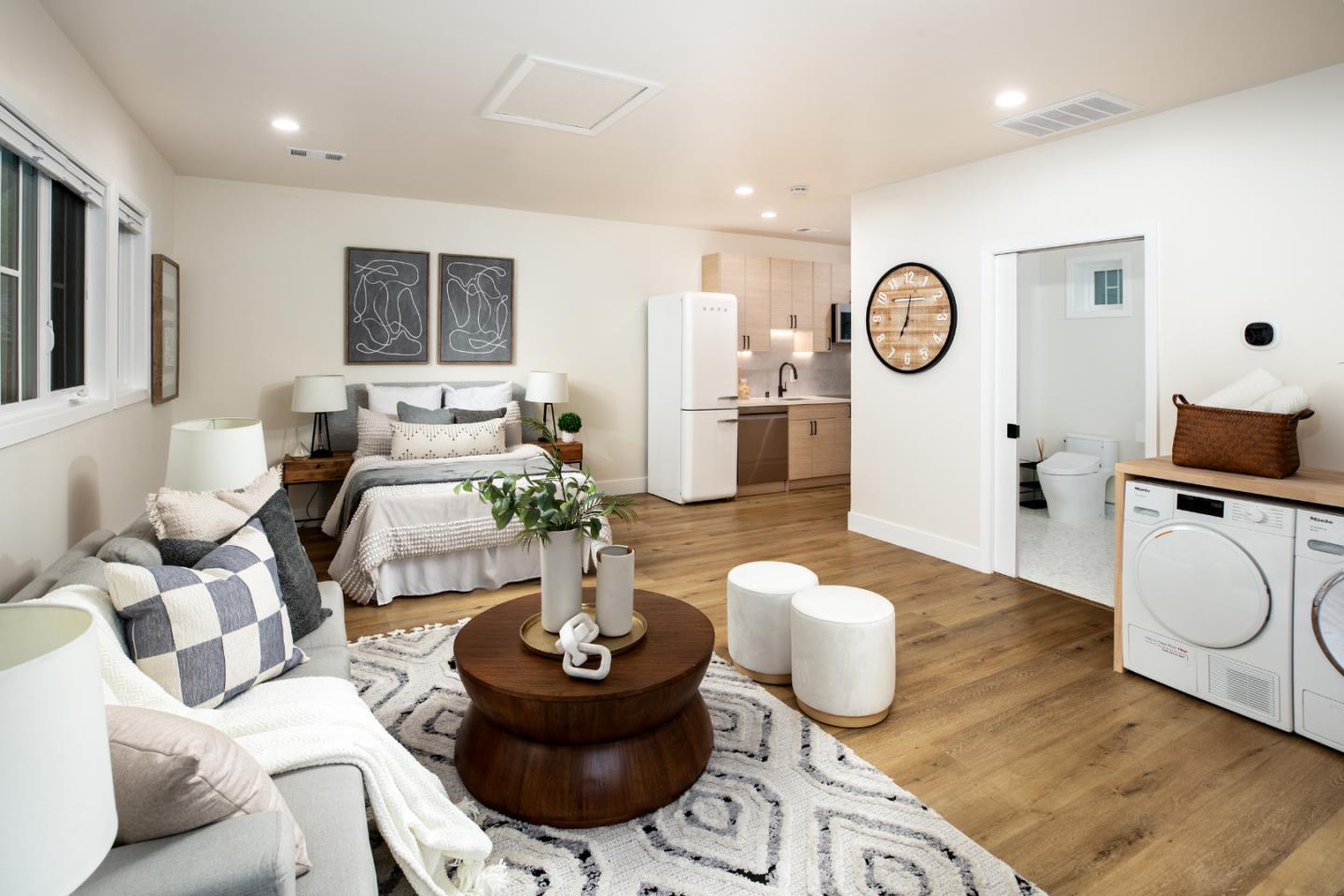 Detail Gallery Image 25 of 29 For 240 Glenwood Ave, Woodside,  CA 94062 - 3 Beds | 2 Baths